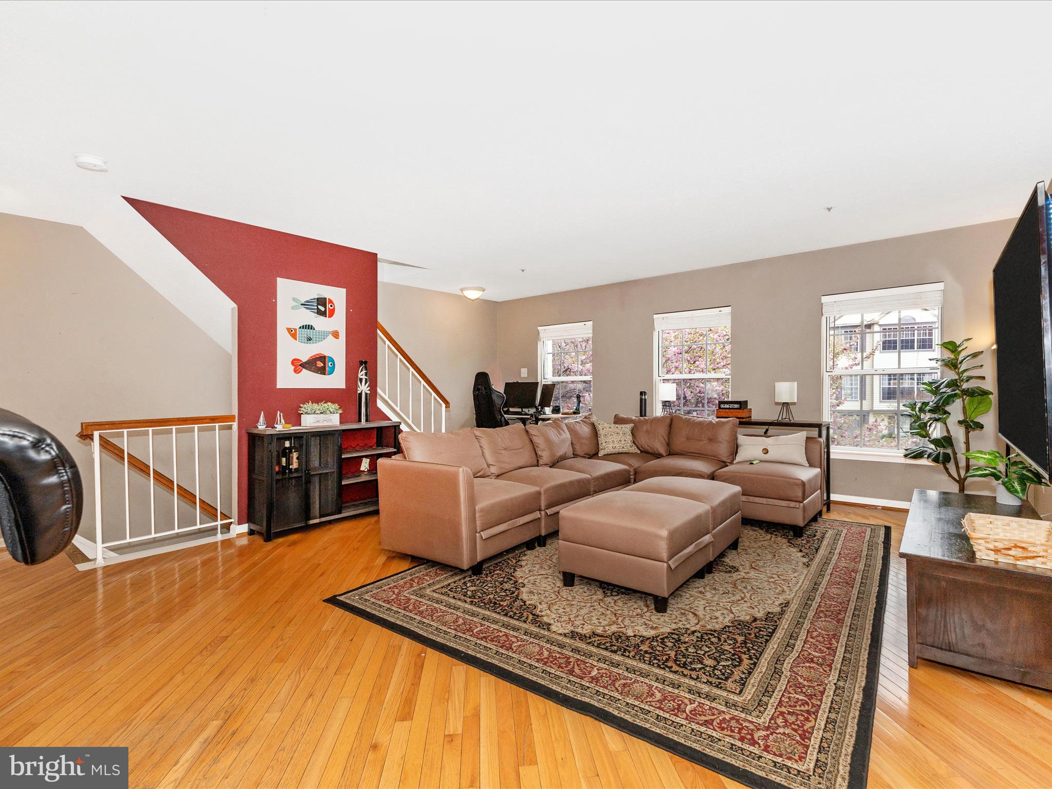 2544 AMBLING CIRCLE 31