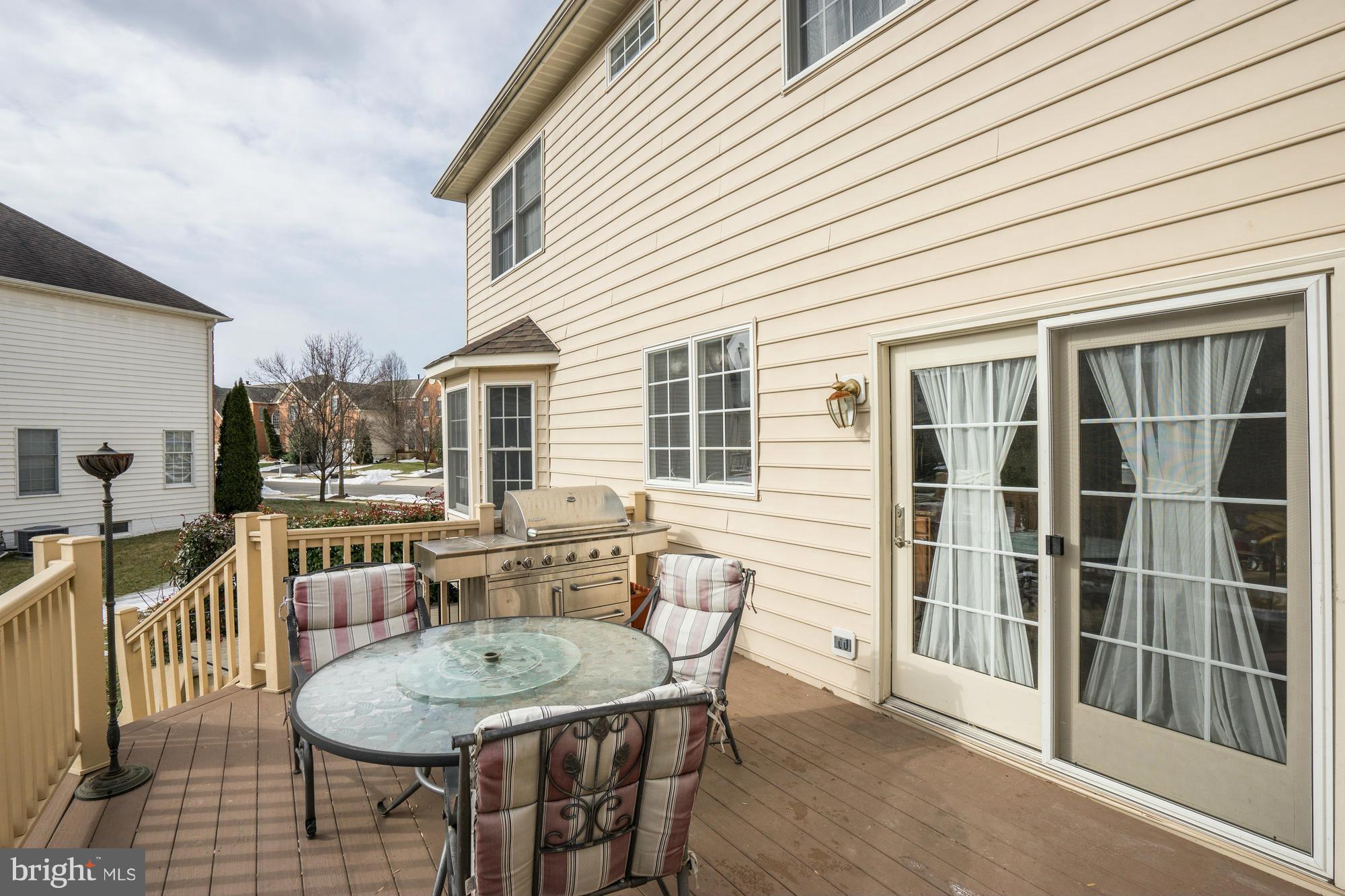 SOUTH RIDING - Residential