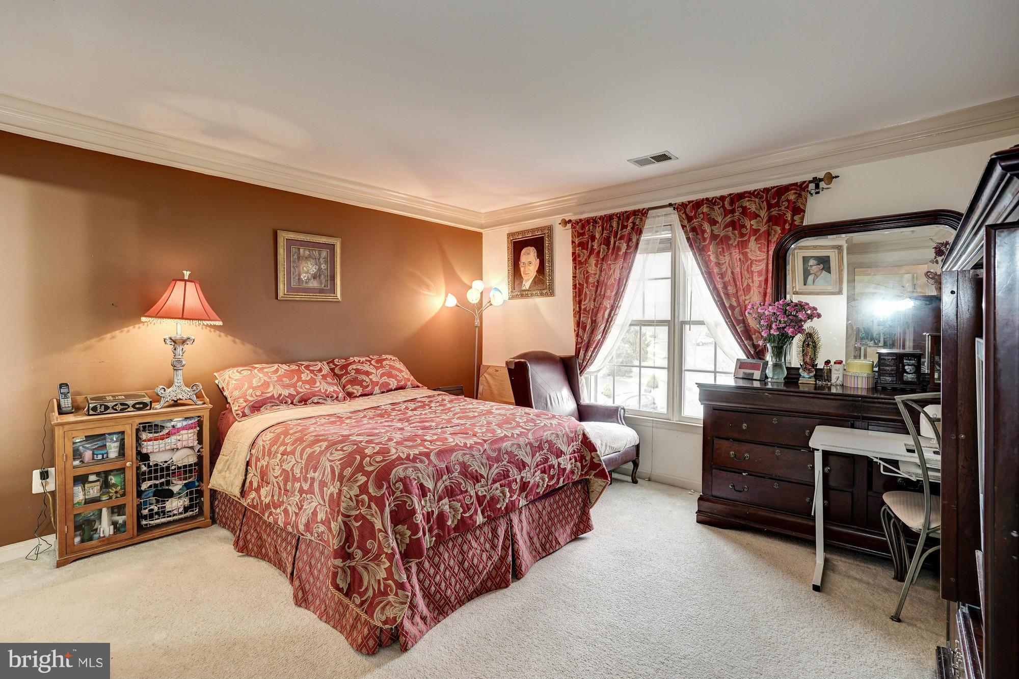 SOUTH RIDING - Residential