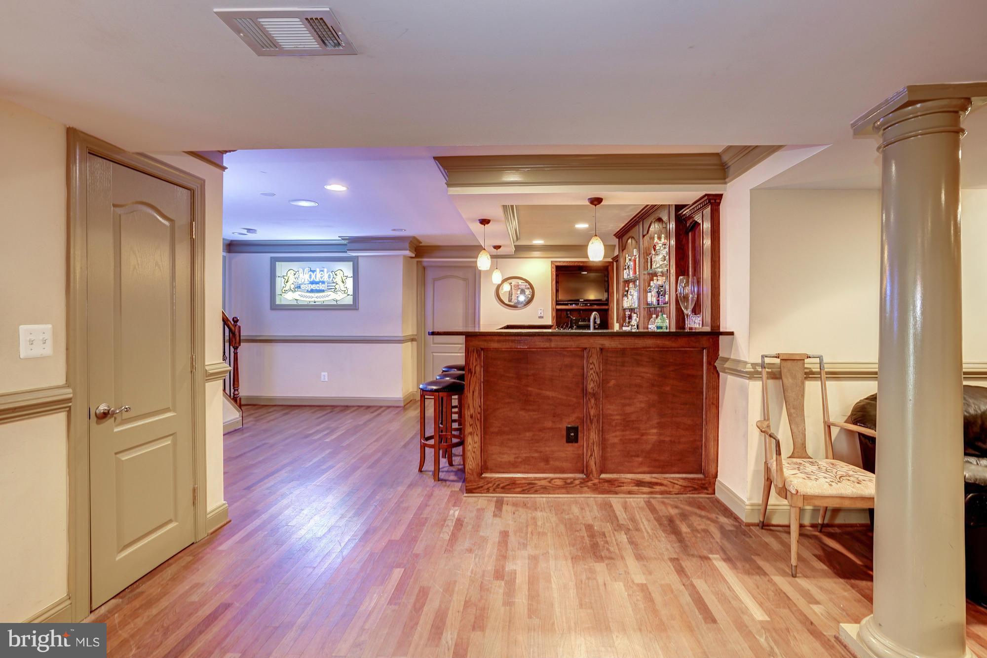 SOUTH RIDING - Residential