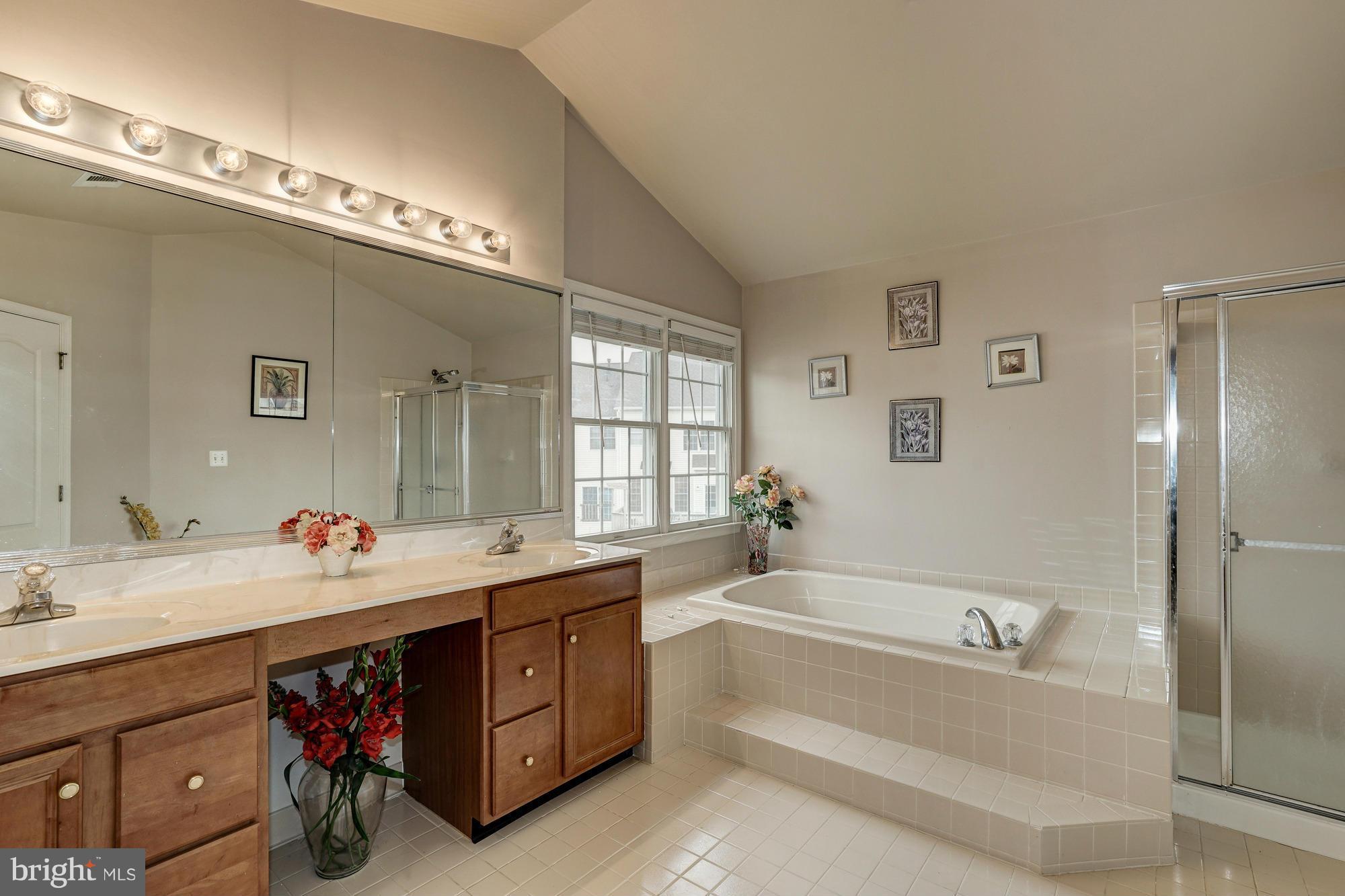 SOUTH RIDING - Residential