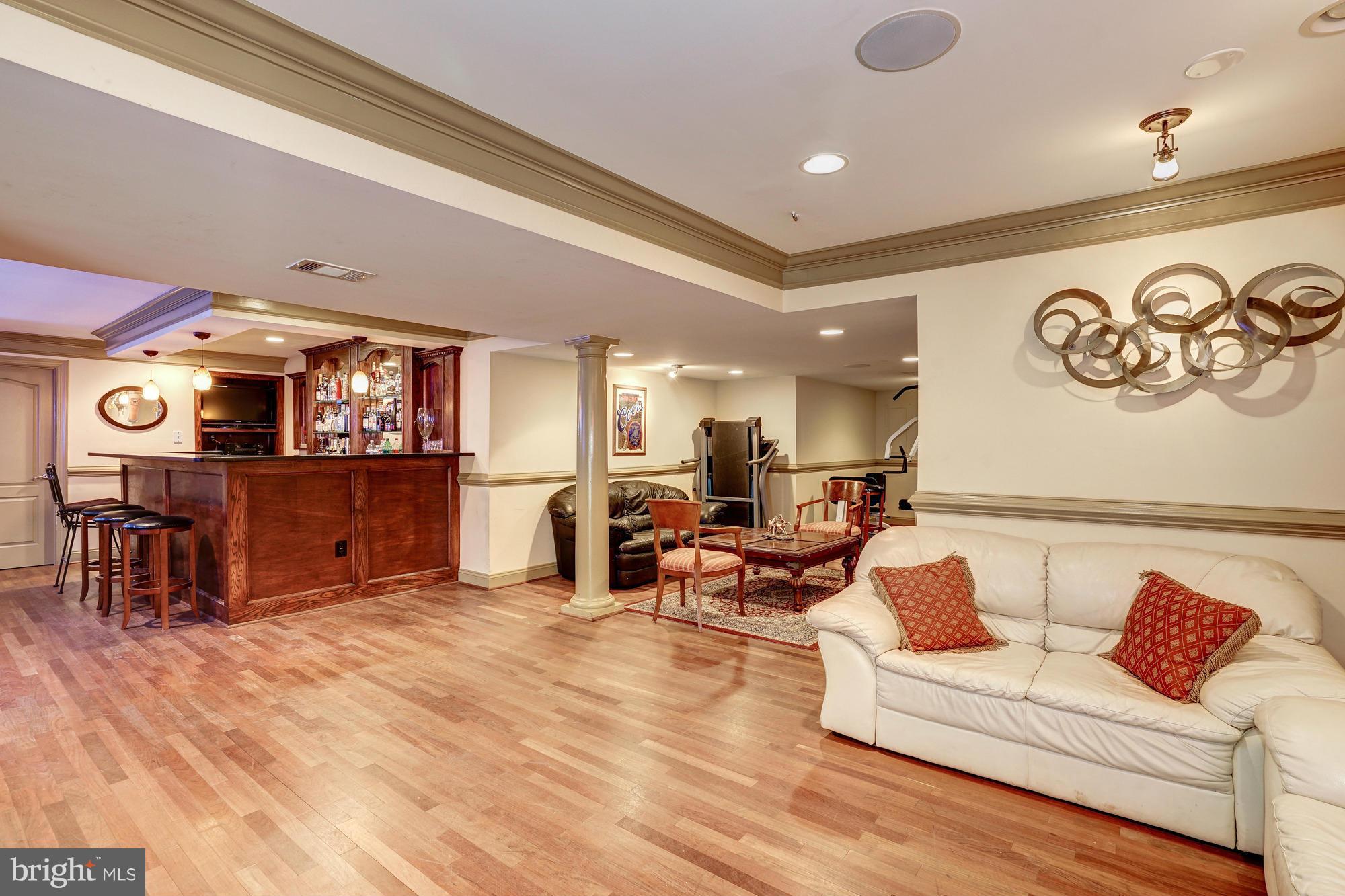 SOUTH RIDING - Residential