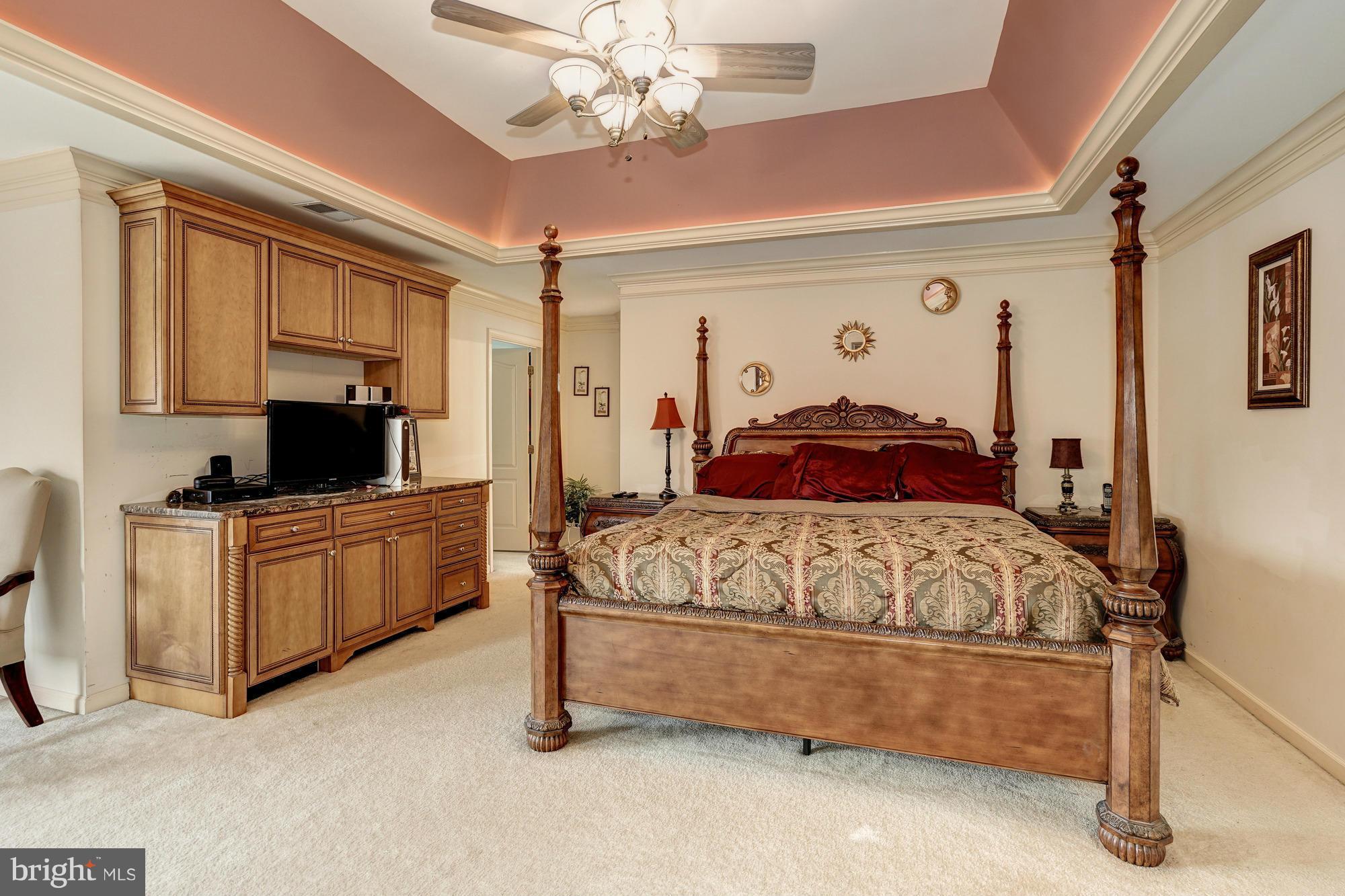 SOUTH RIDING - Residential