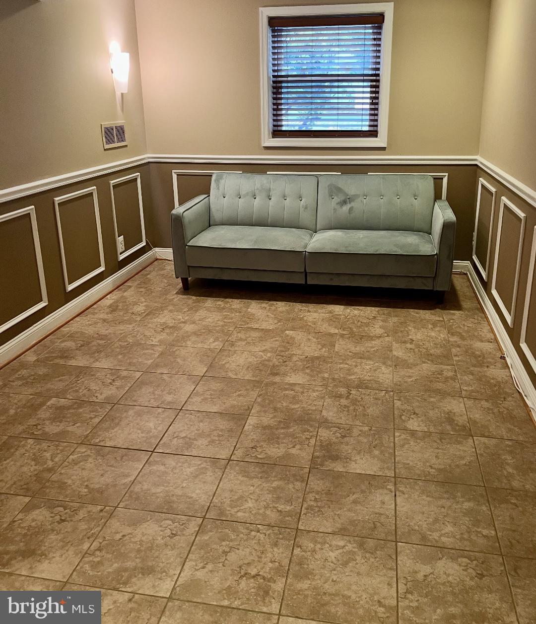 ARLINGWOOD - Residential Lease