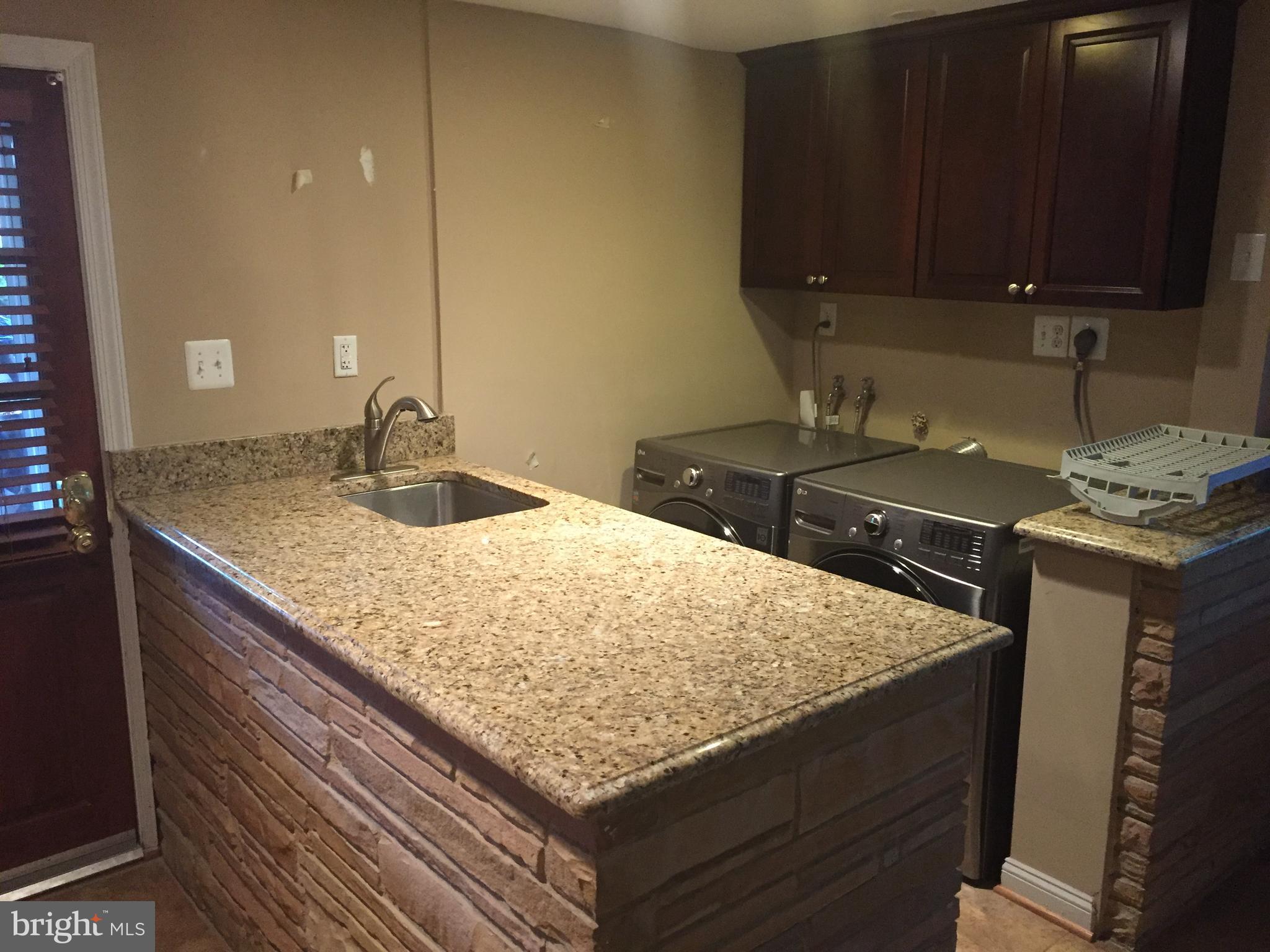 ARLINGWOOD - Residential Lease