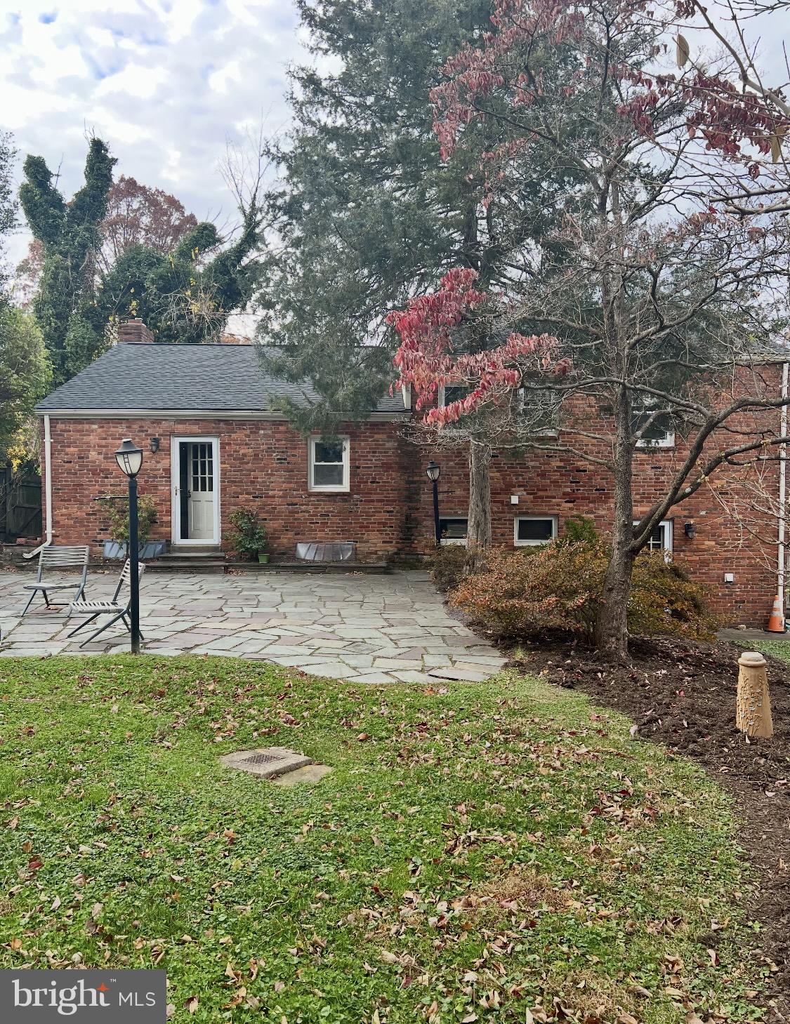 ARLINGWOOD - Residential Lease