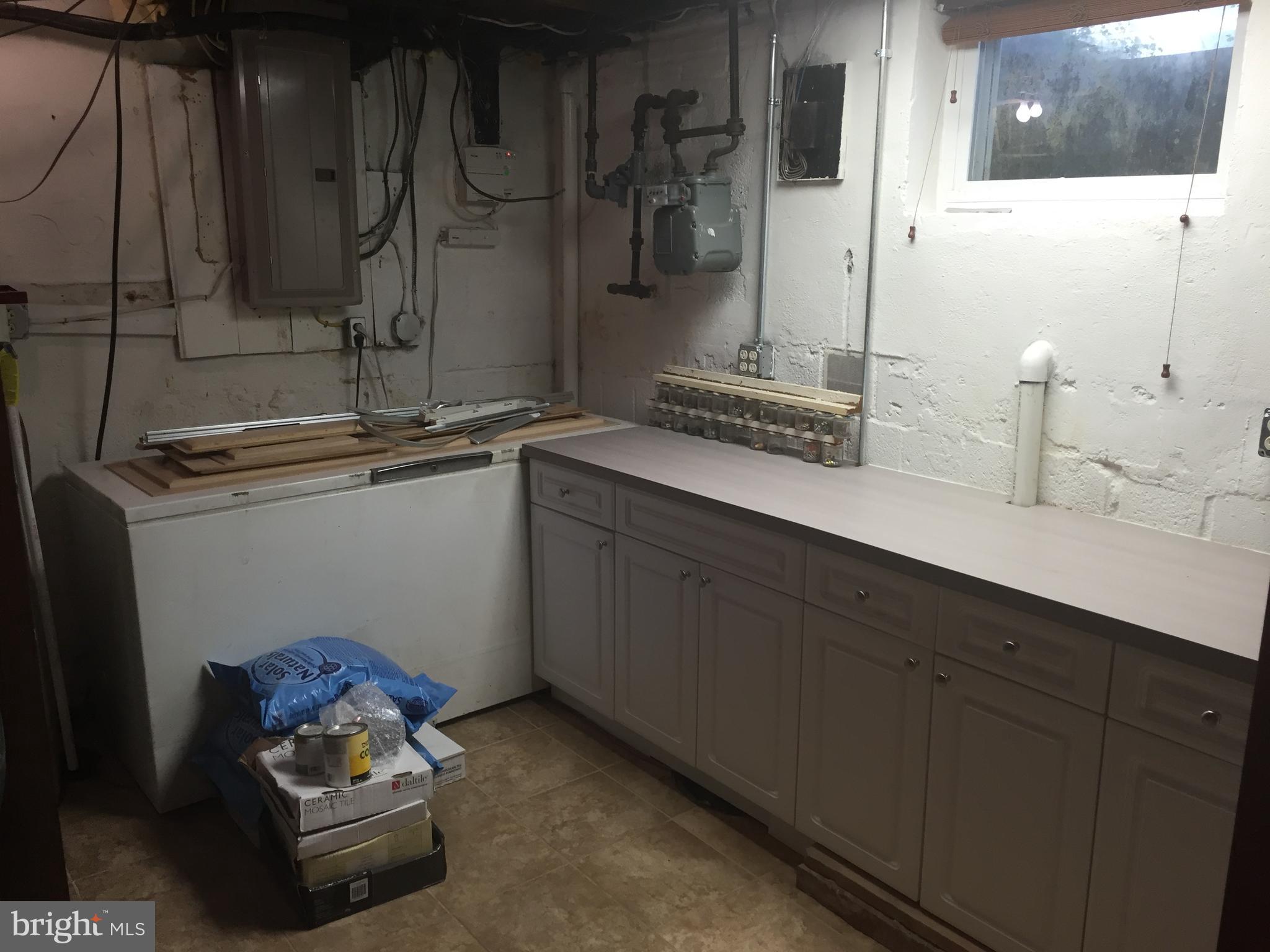 ARLINGWOOD - Residential Lease