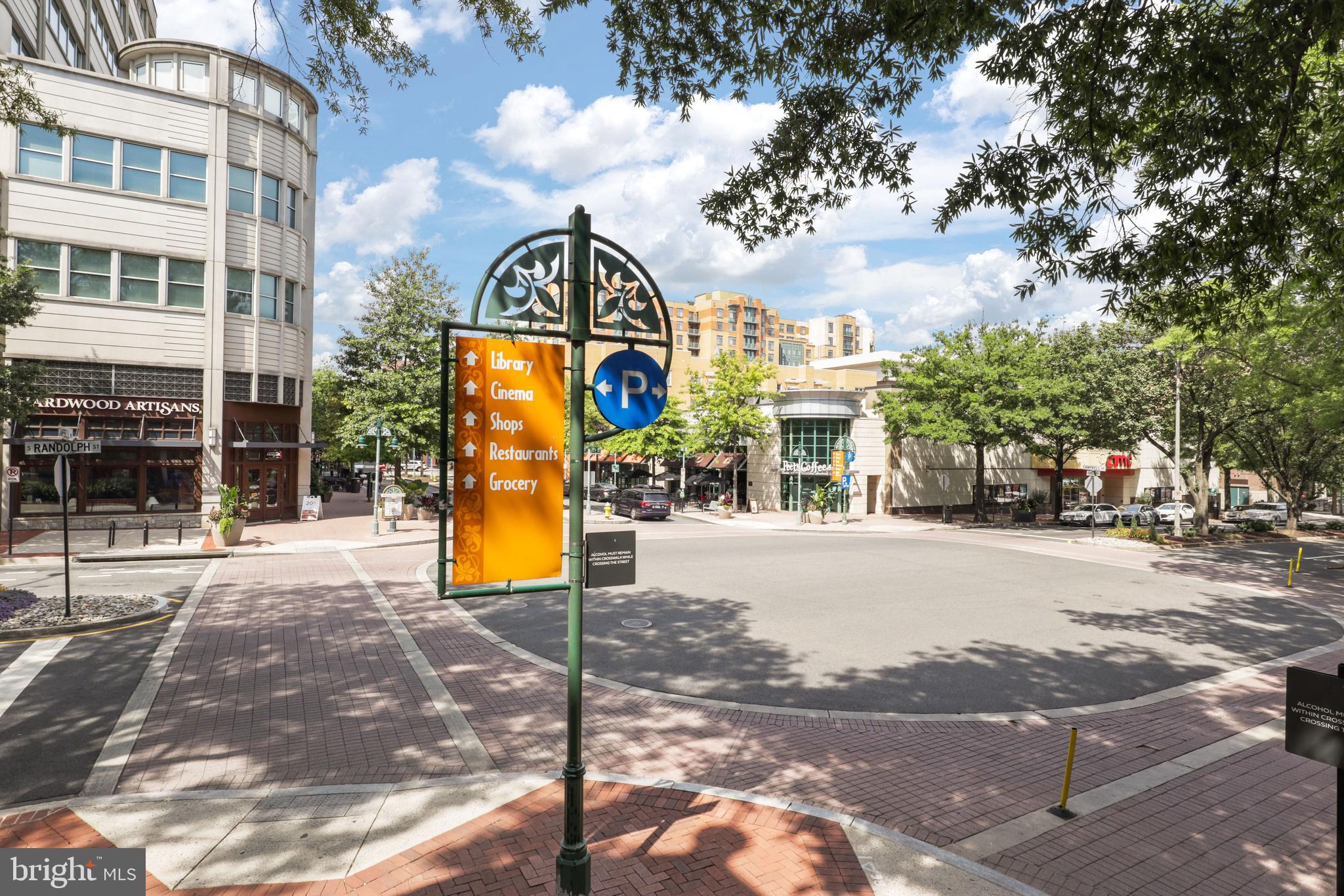 SKYLINE HOUSE - Residential