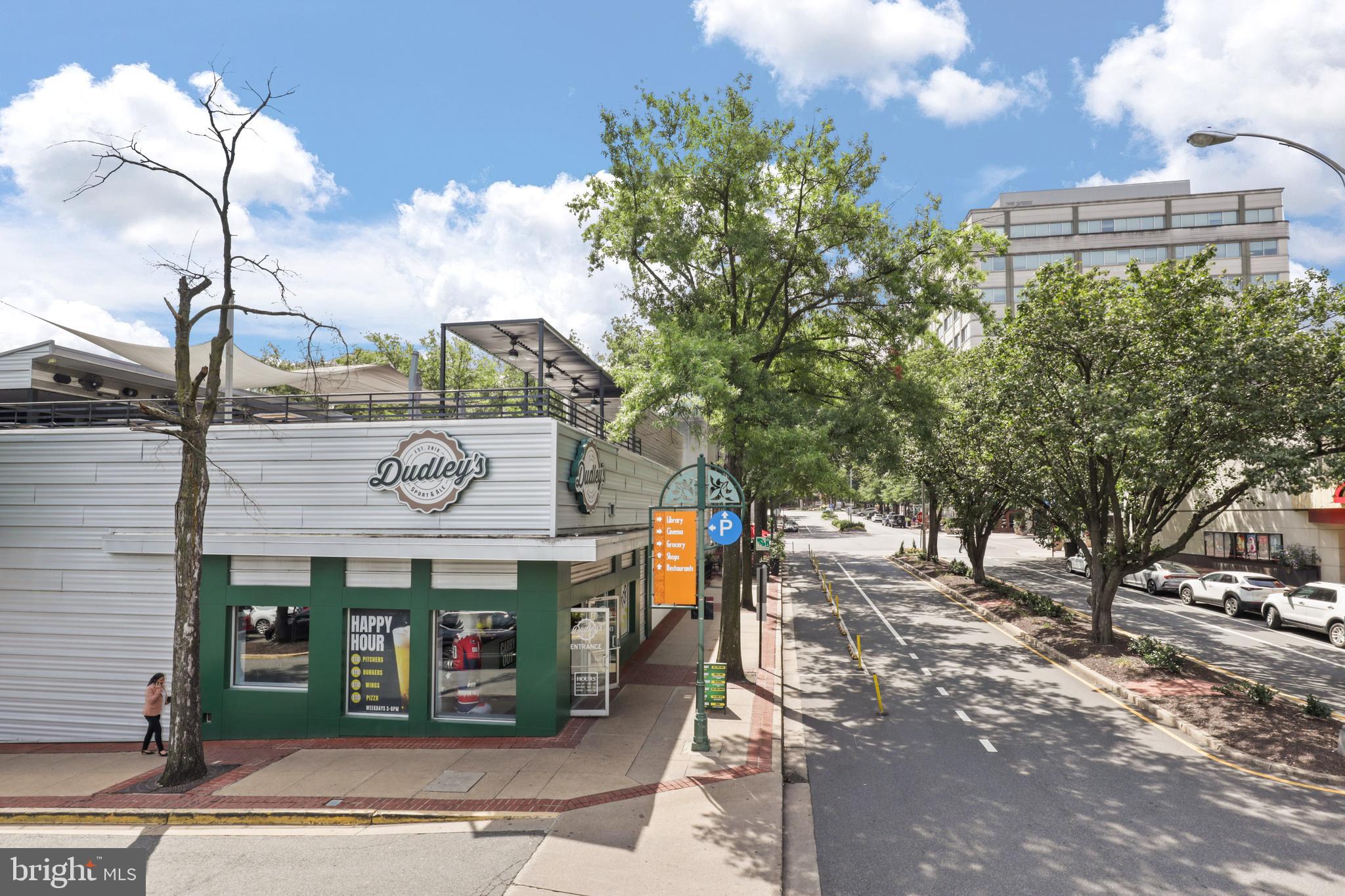 SKYLINE HOUSE - Residential