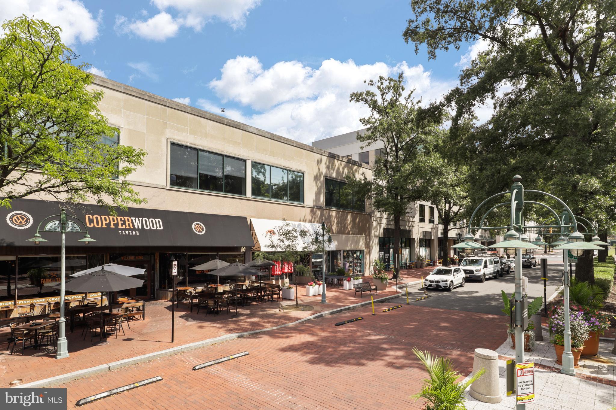 SKYLINE HOUSE - Residential