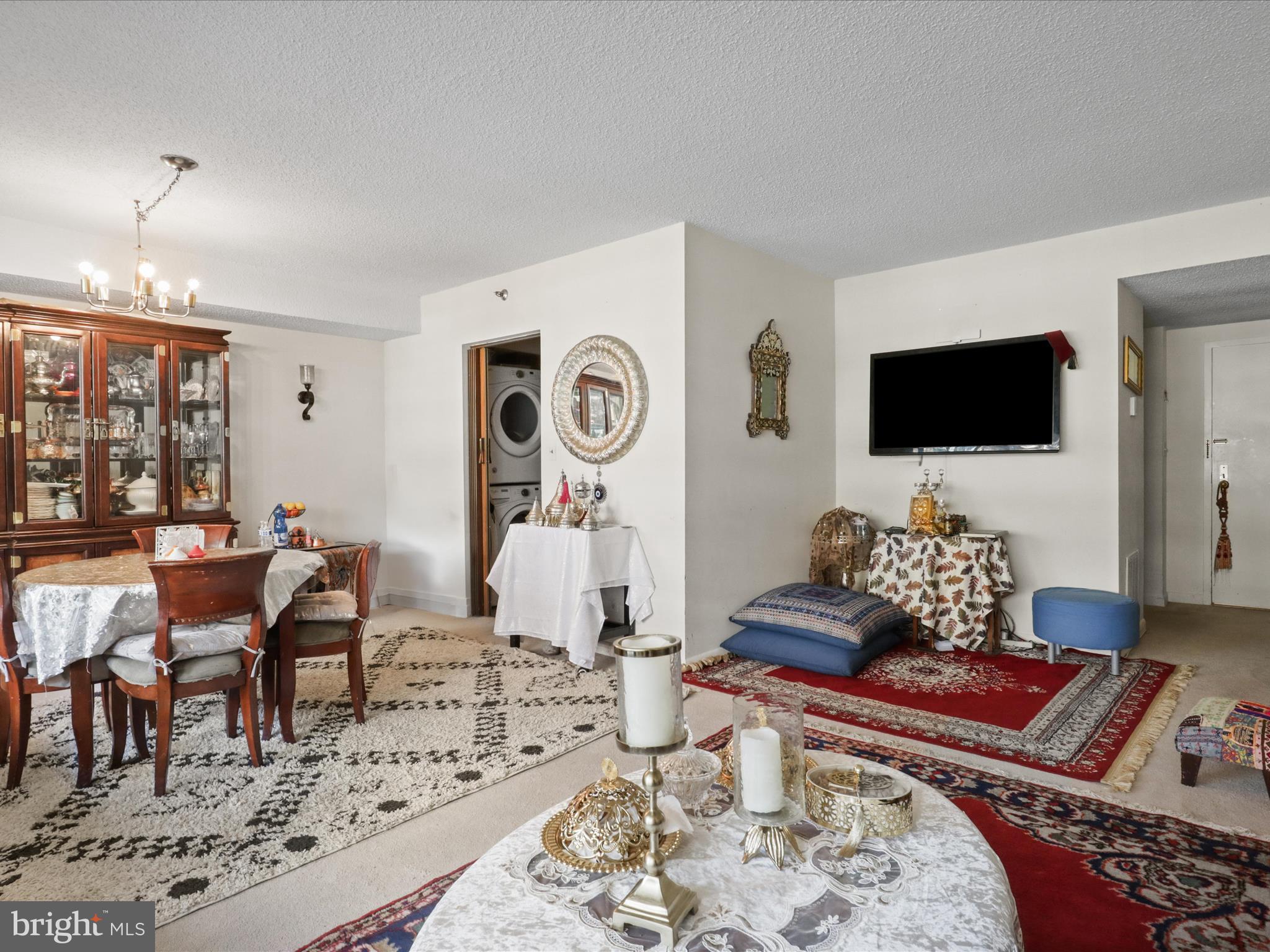 SKYLINE HOUSE - Residential