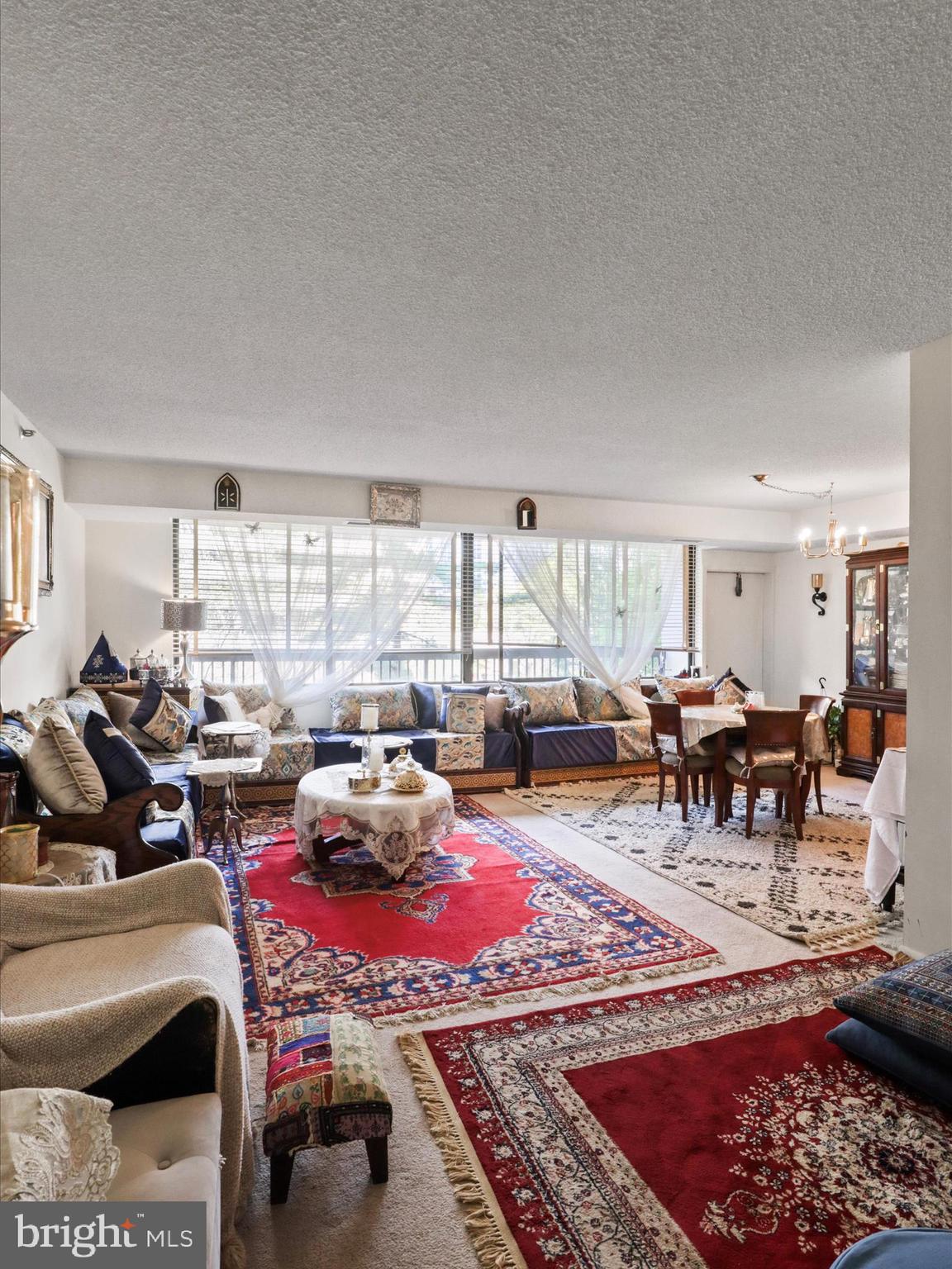 SKYLINE HOUSE - Residential