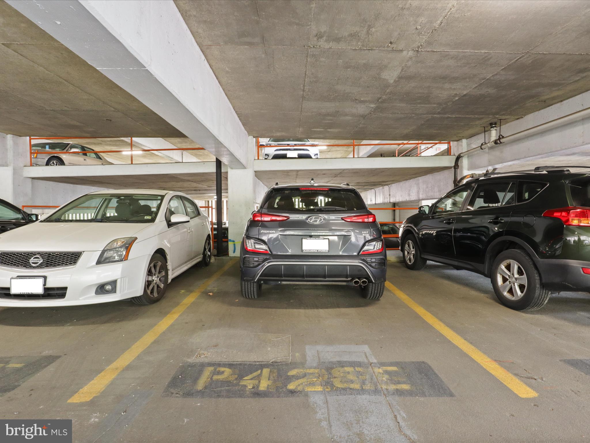 SKYLINE HOUSE - Residential