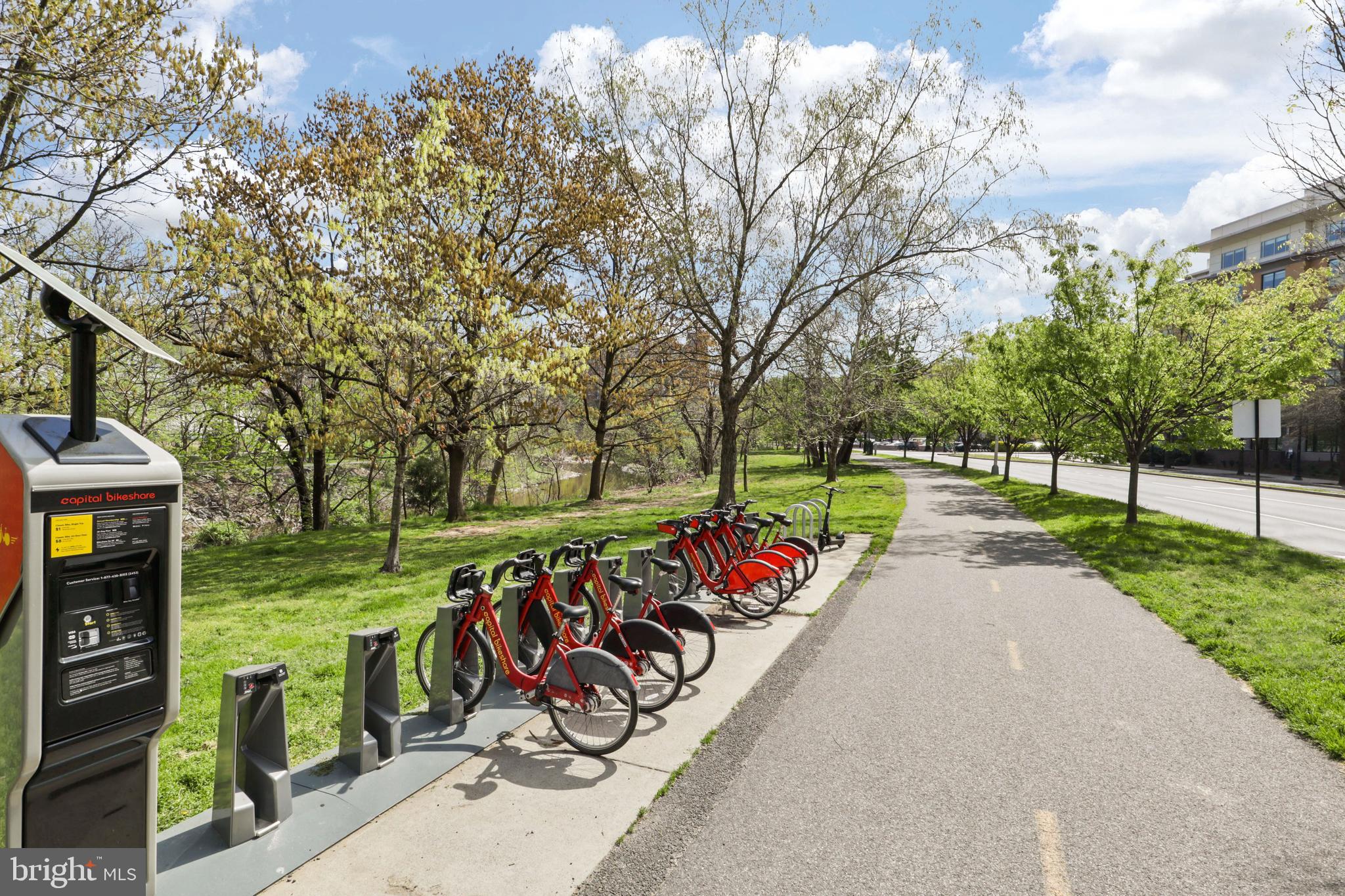 SKYLINE HOUSE - Residential