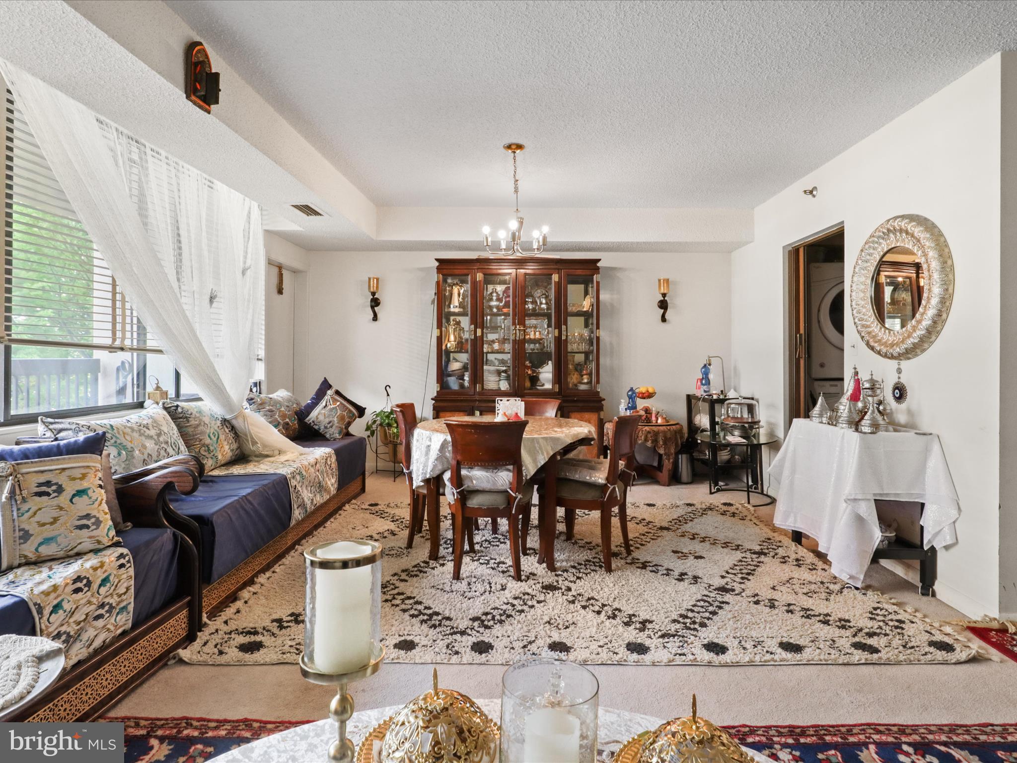 SKYLINE HOUSE - Residential