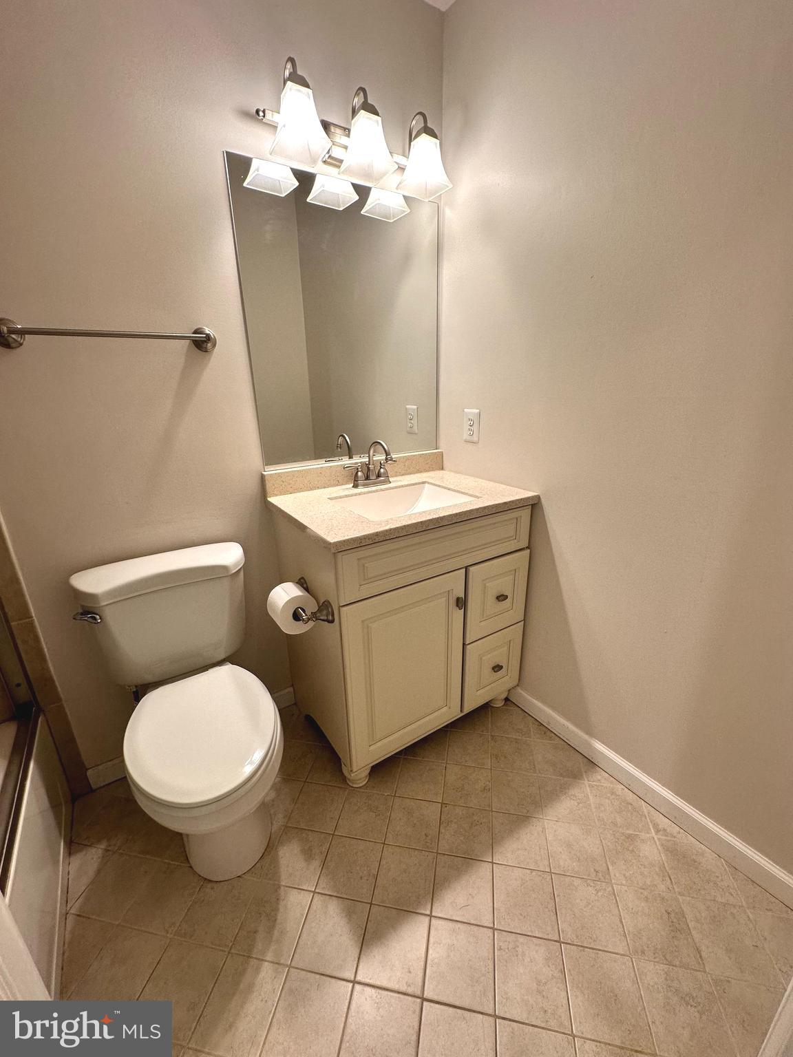 HOLMES - Residential Lease