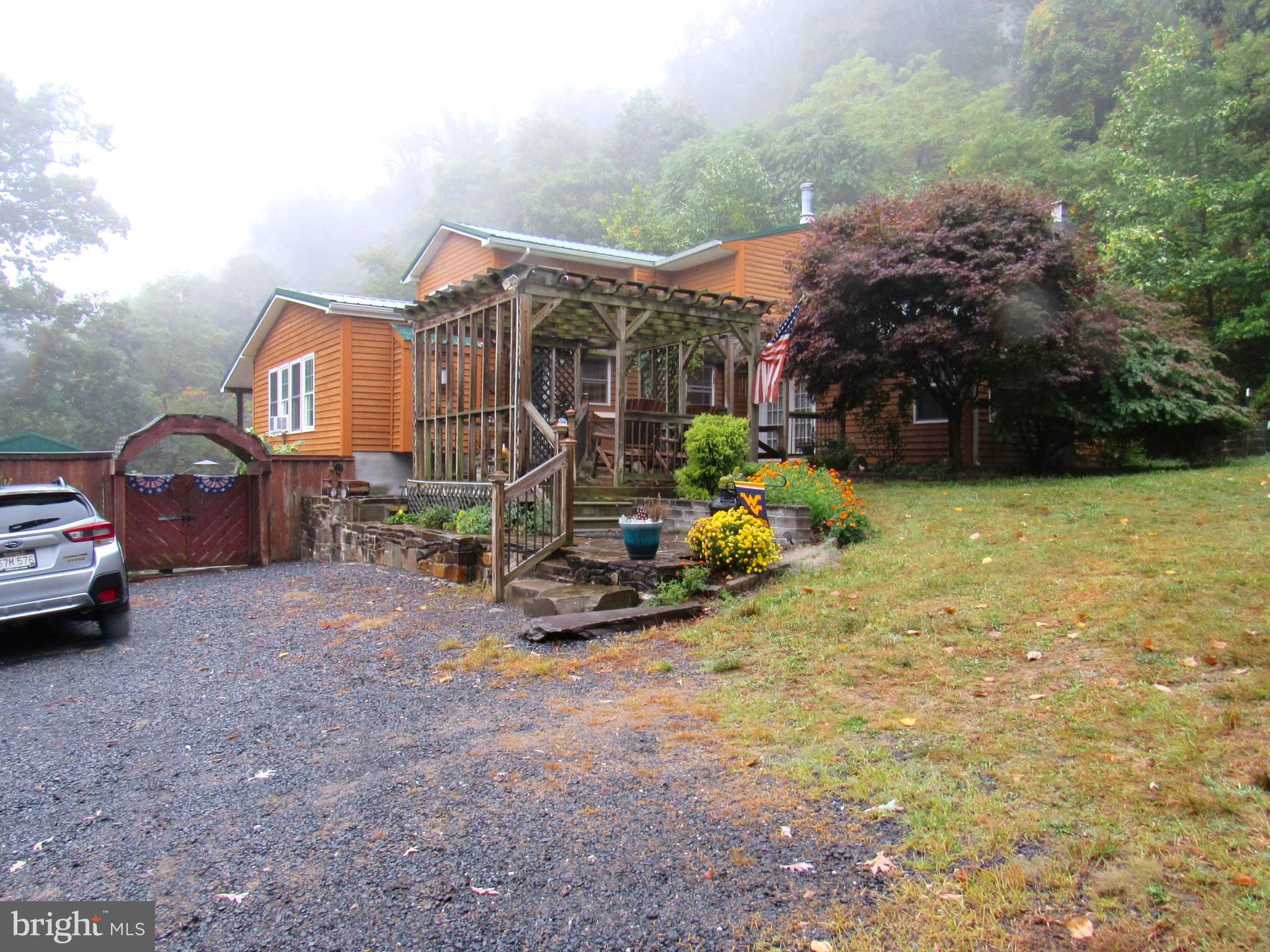 LOST RIVER RIDGE CIRCLE - Residential