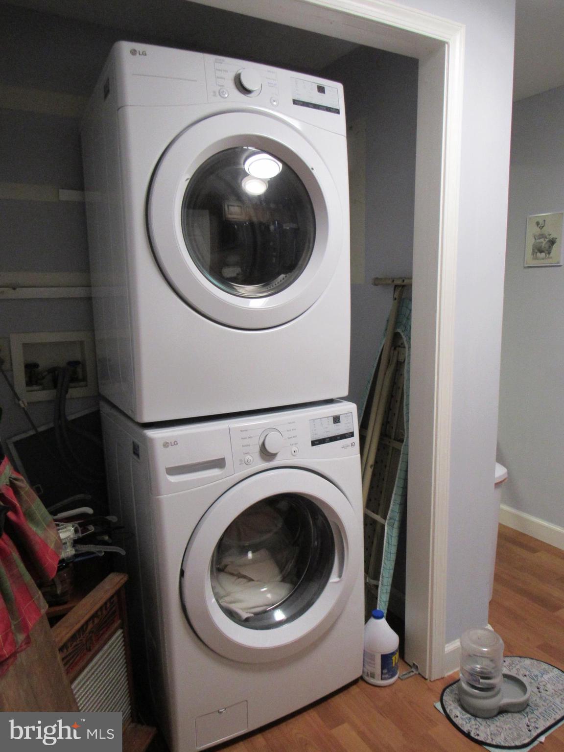 LOST RIVER RIDGE CIRCLE - Residential