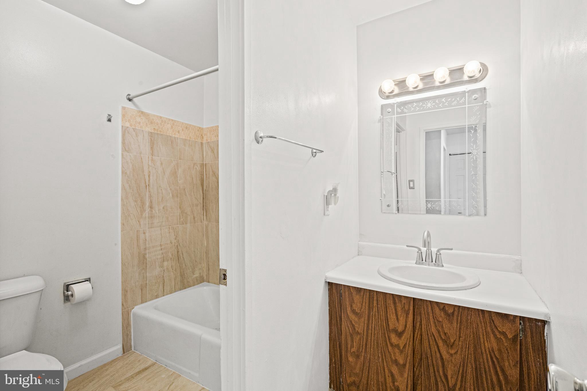 VILLAGE OF WILDE LAKE - Residential