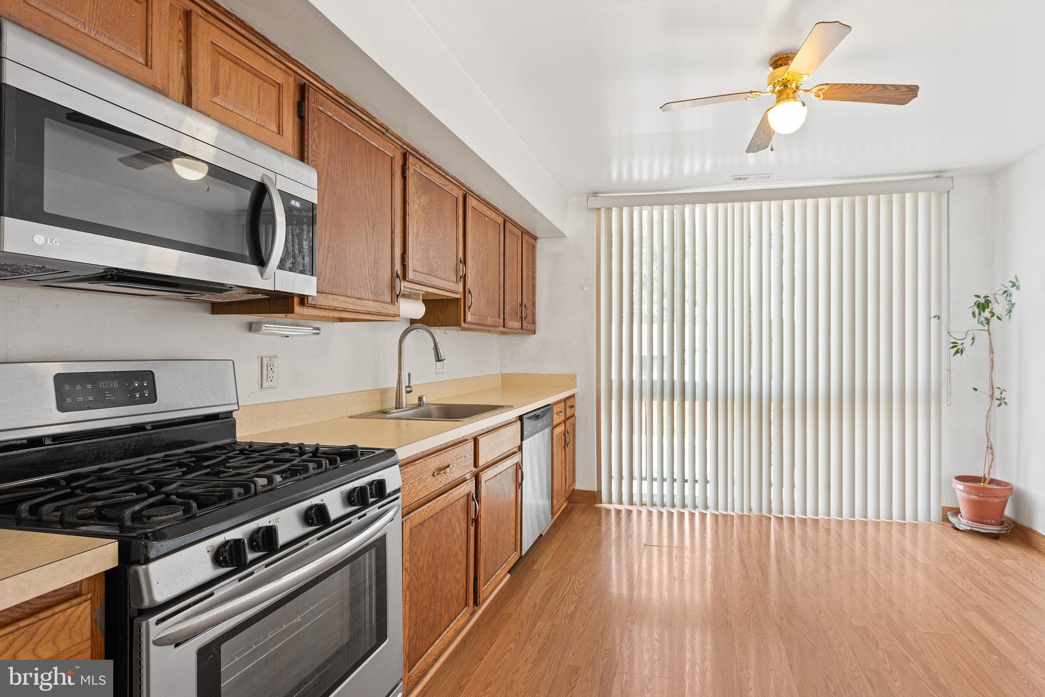 VILLAGE OF WILDE LAKE - Residential