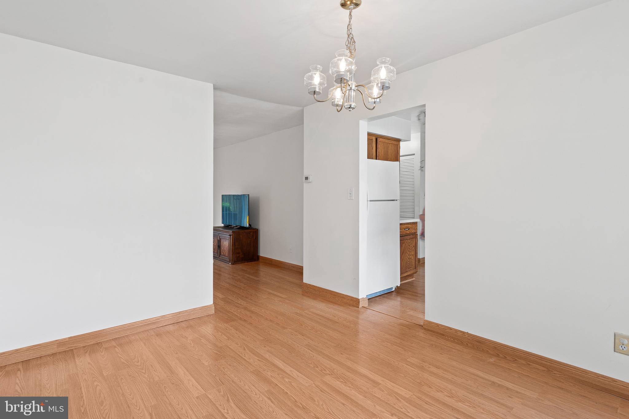 VILLAGE OF WILDE LAKE - Residential