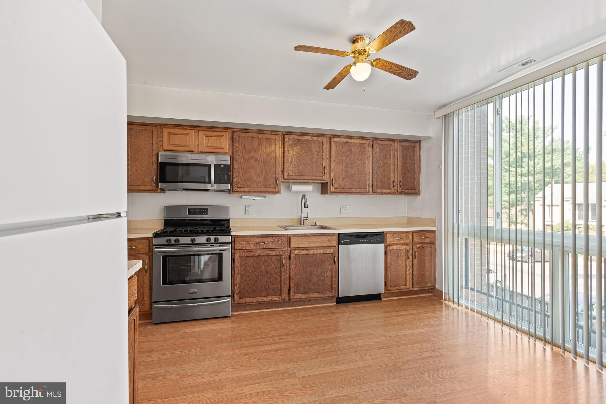 VILLAGE OF WILDE LAKE - Residential