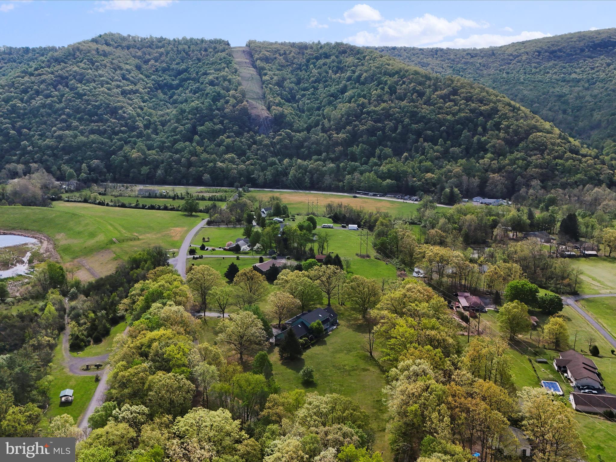 TIMBERLAKE ESTATES - Residential