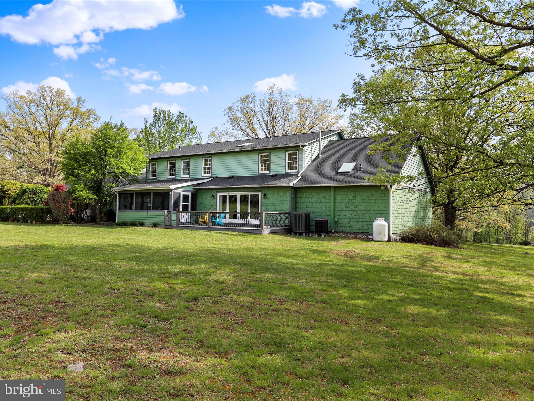 TIMBERLAKE ESTATES - Residential