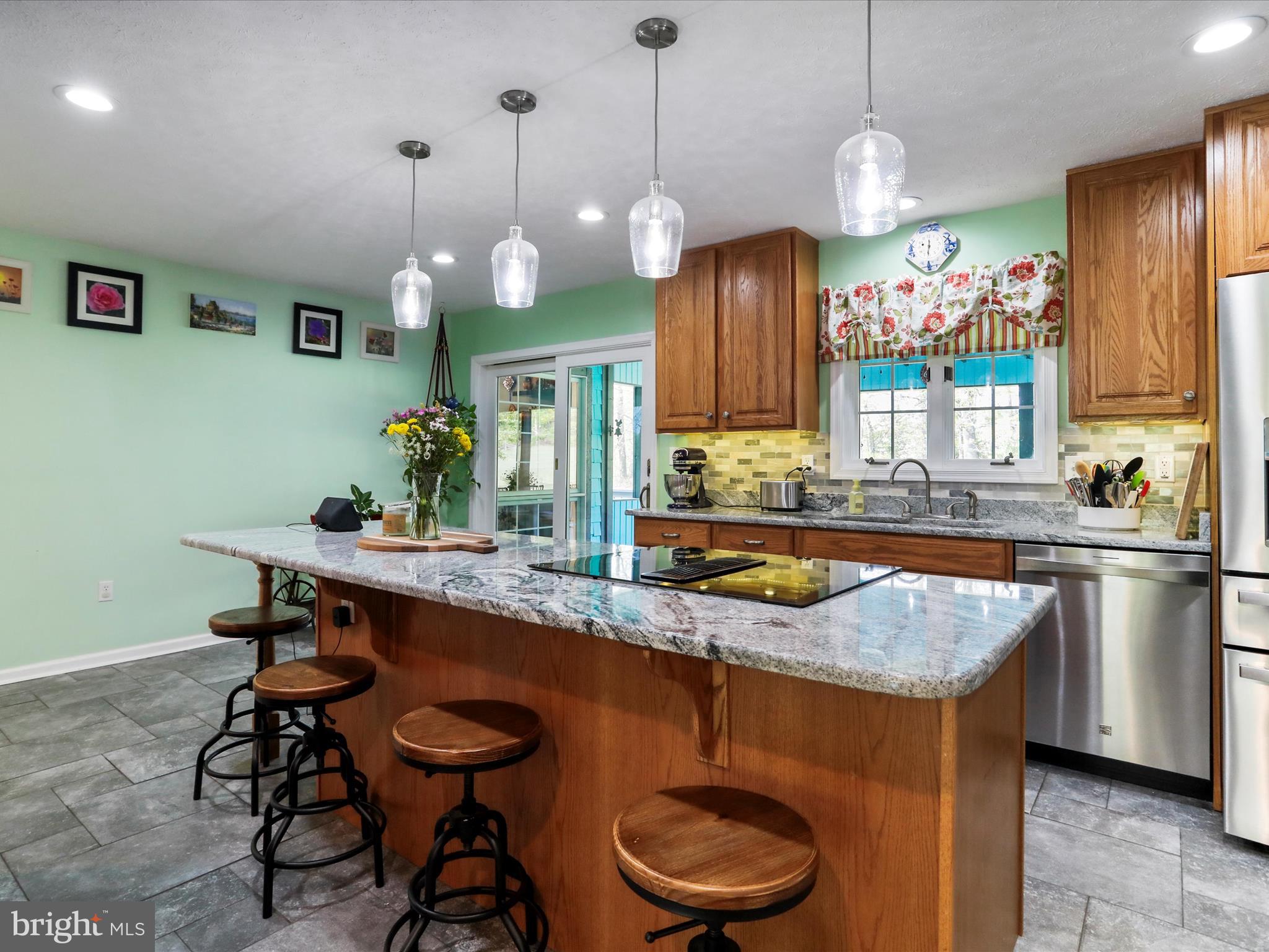 TIMBERLAKE ESTATES - Residential