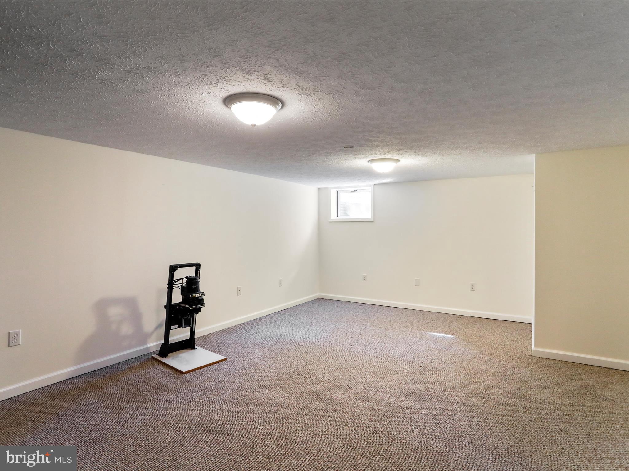 TIMBERLAKE ESTATES - Residential