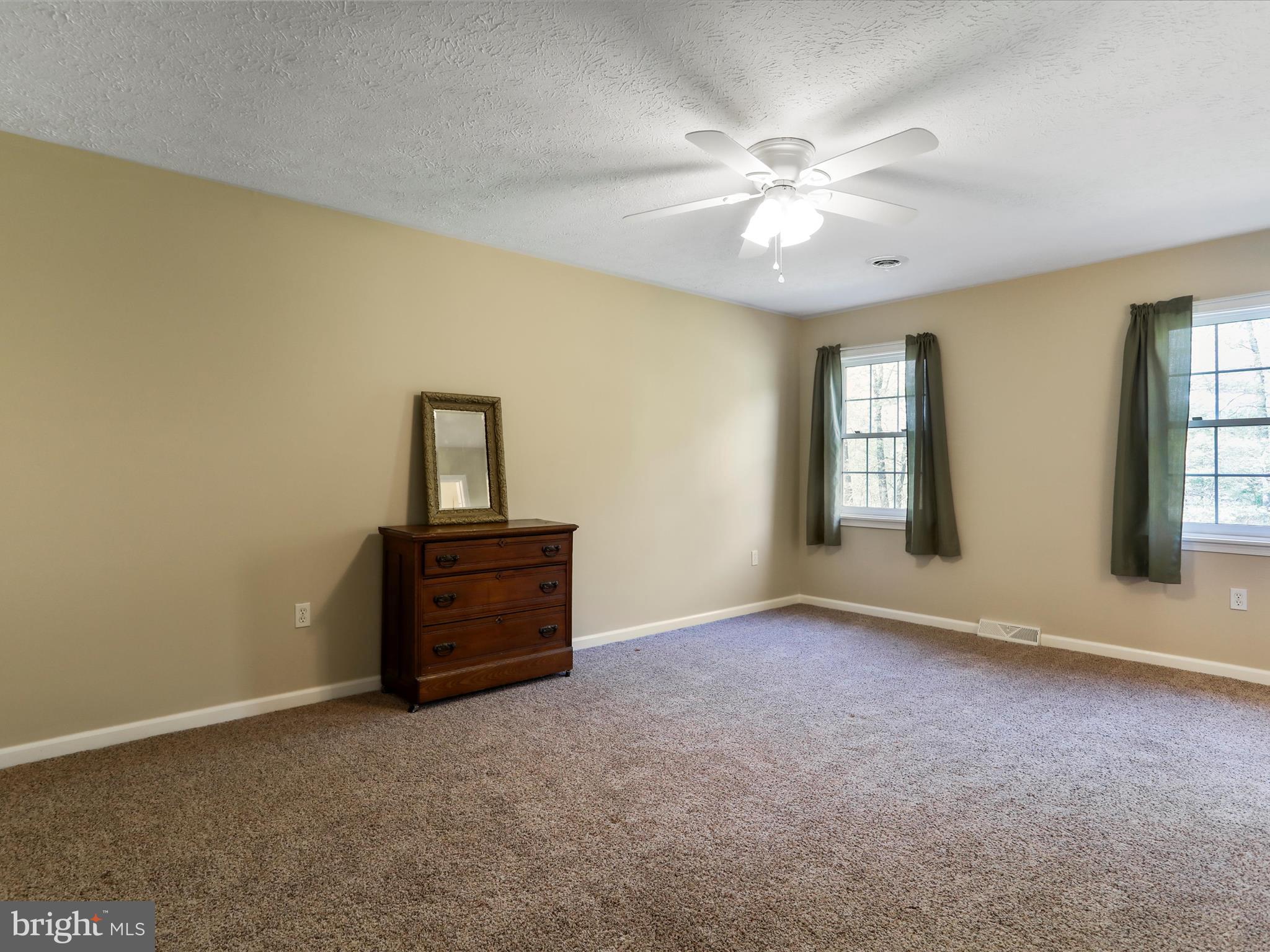 TIMBERLAKE ESTATES - Residential