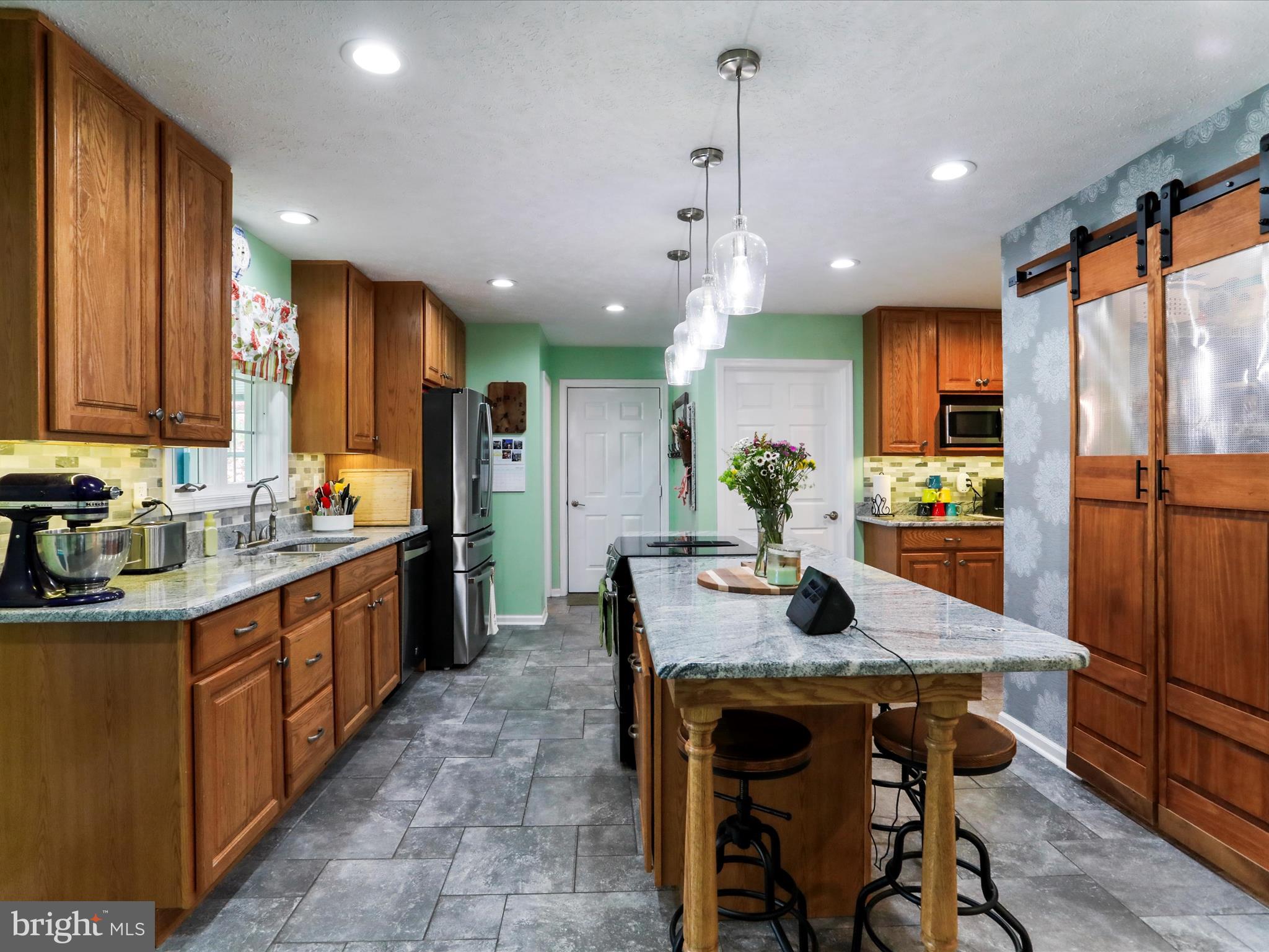 TIMBERLAKE ESTATES - Residential