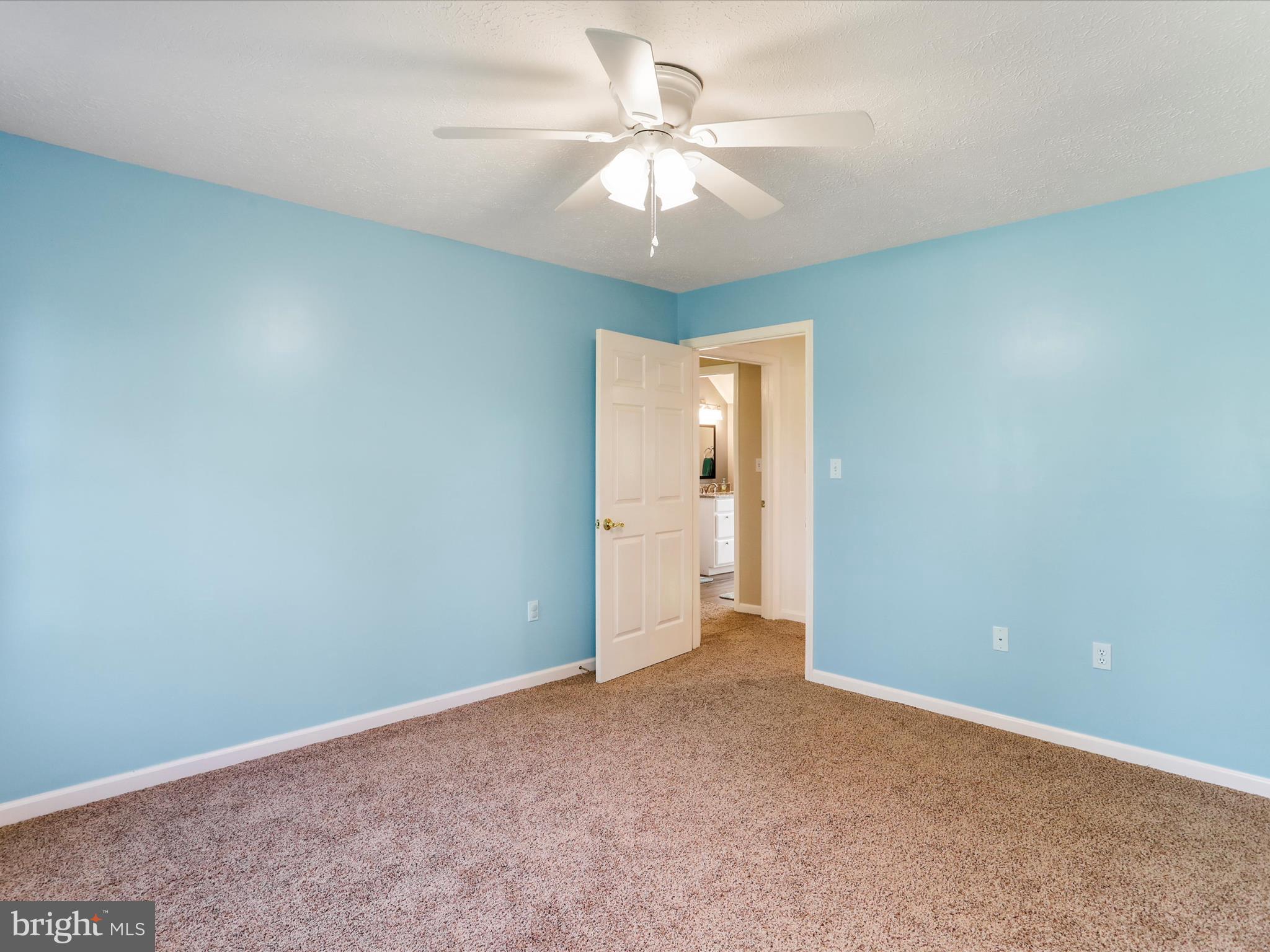 TIMBERLAKE ESTATES - Residential