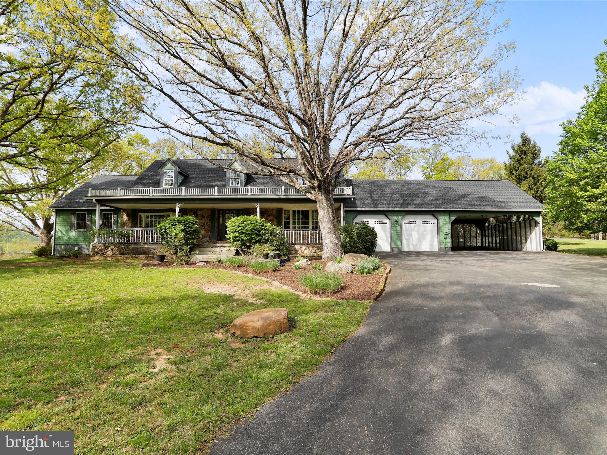 TIMBERLAKE ESTATES - Residential