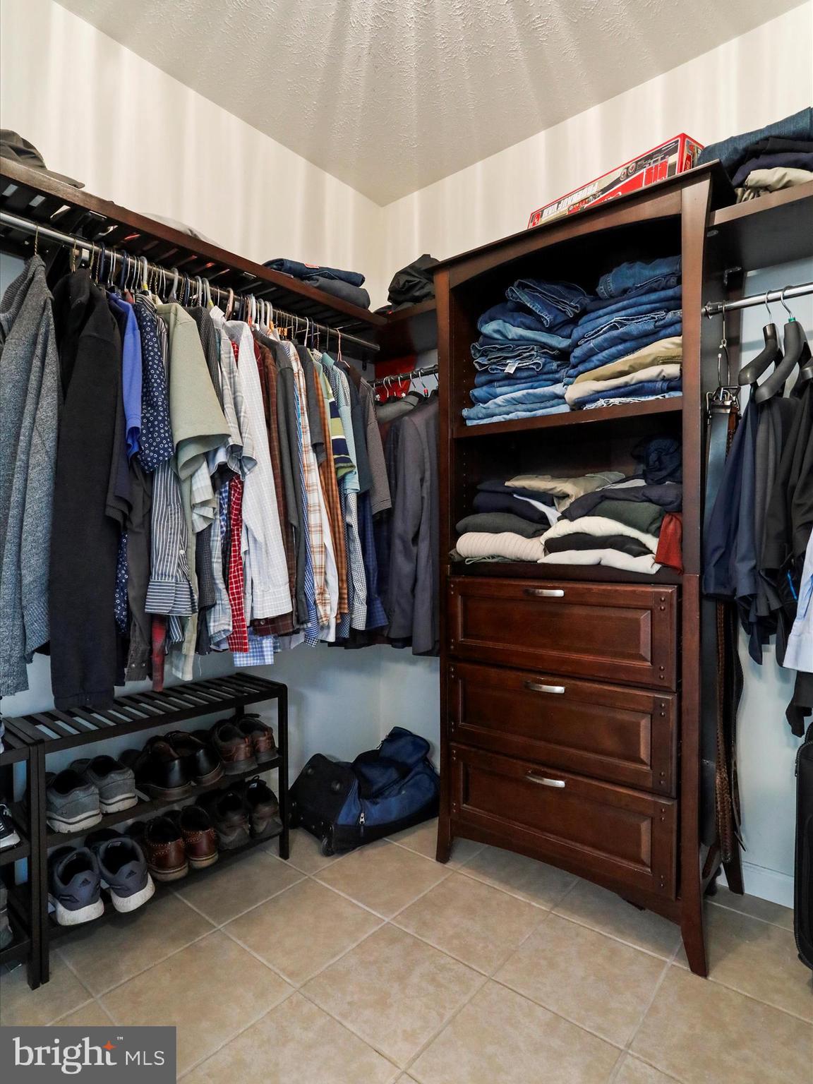 TIMBERLAKE ESTATES - Residential