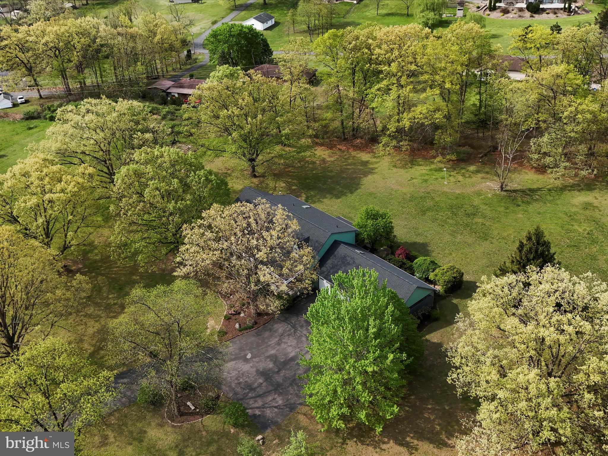 TIMBERLAKE ESTATES - Residential