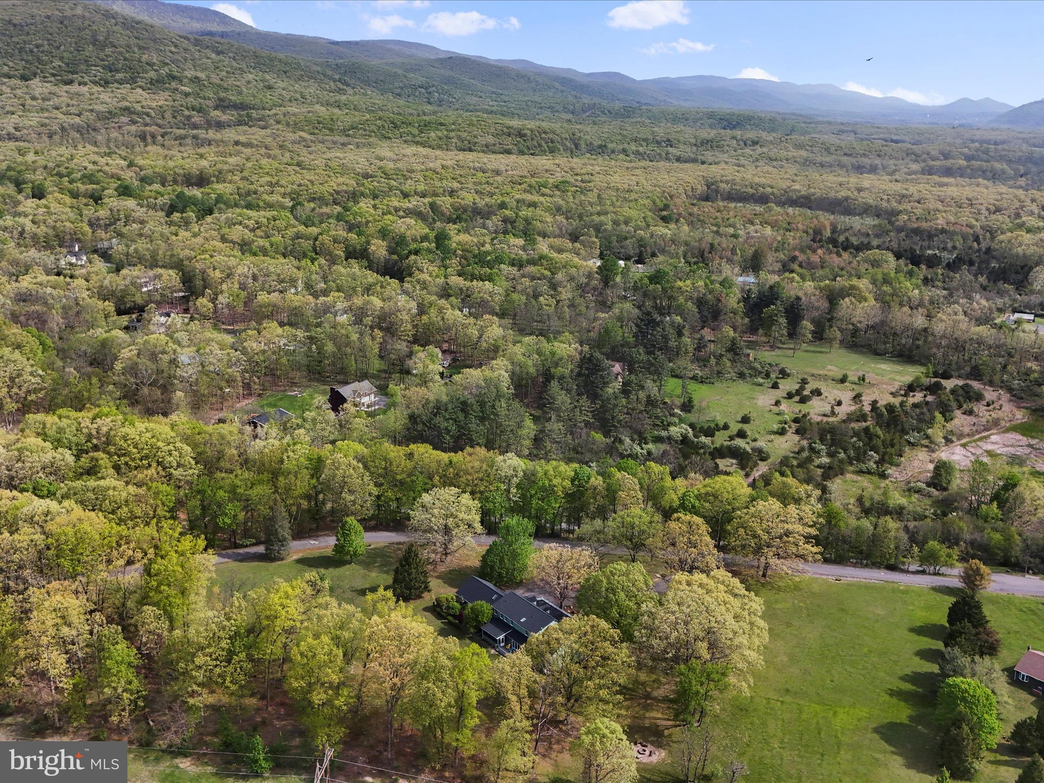 TIMBERLAKE ESTATES - Residential