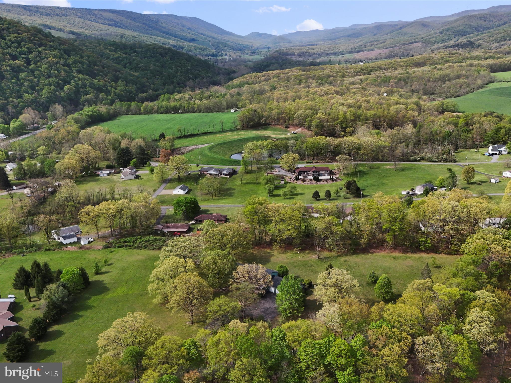 TIMBERLAKE ESTATES - Residential