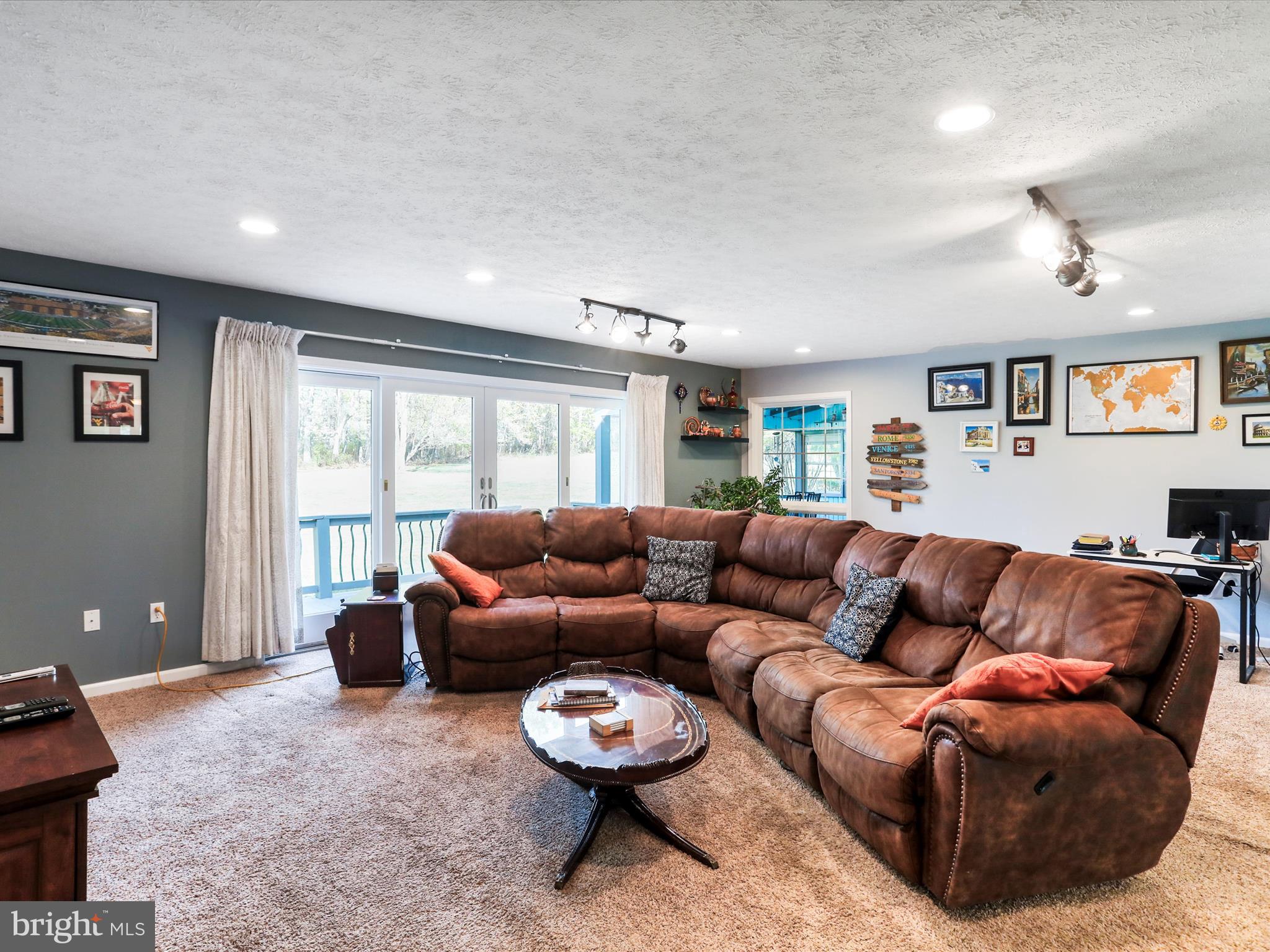 TIMBERLAKE ESTATES - Residential