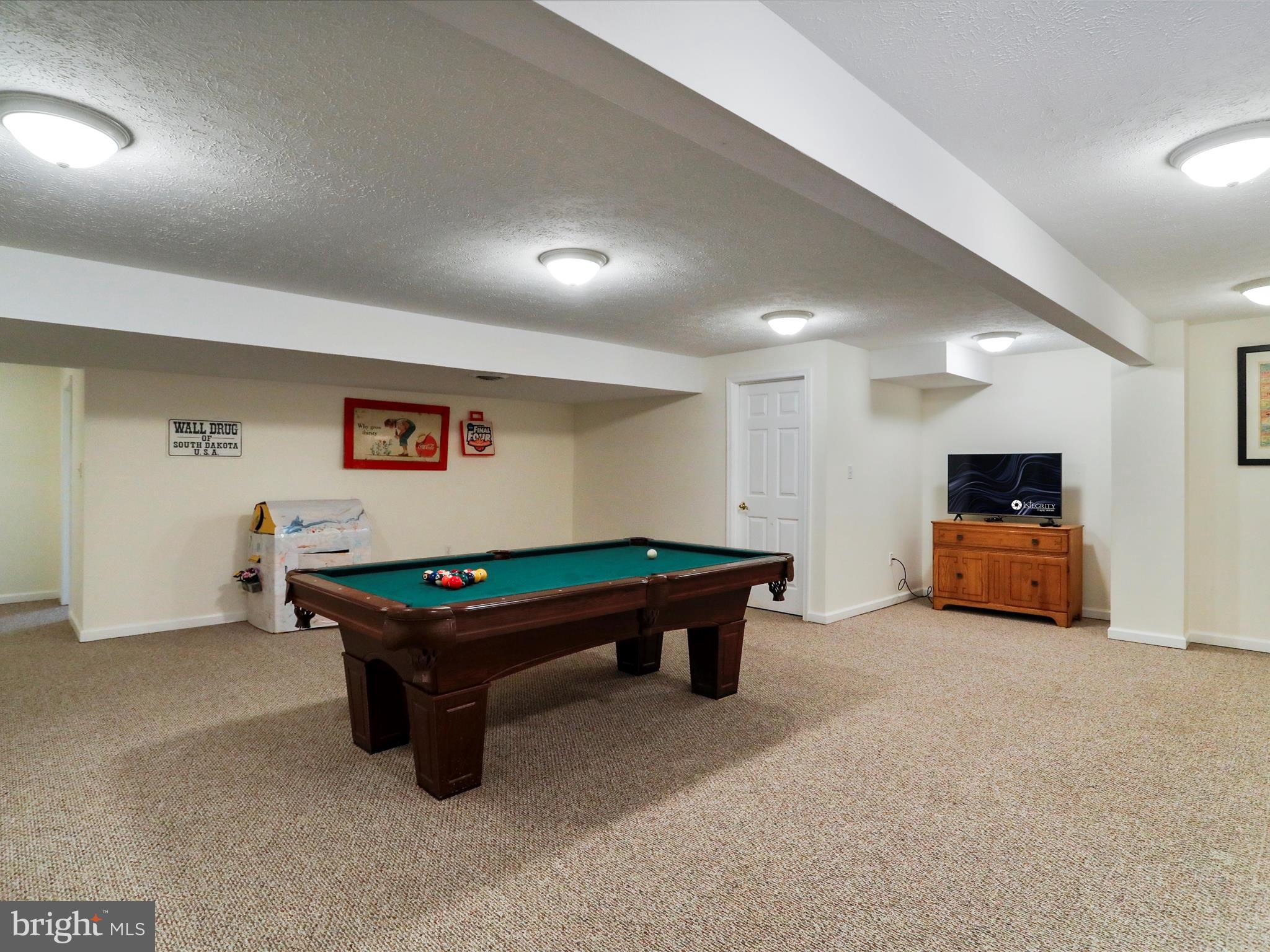 TIMBERLAKE ESTATES - Residential