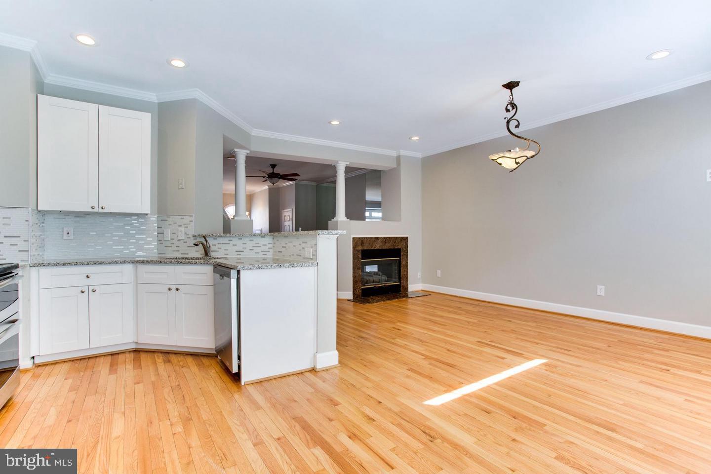 KINGSTOWNE - Residential Lease