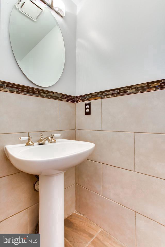 KINGSTOWNE - Residential Lease