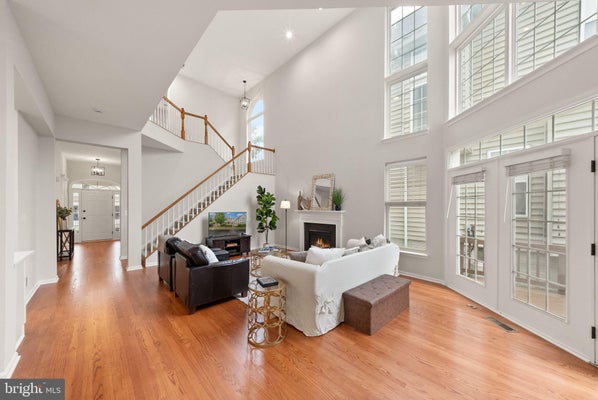 17439 LETHRIDGE CIR, ROUND HILL, VA 20141 - Image 10bcb9dda0a27647455bb60cb4c8665e/1195594901