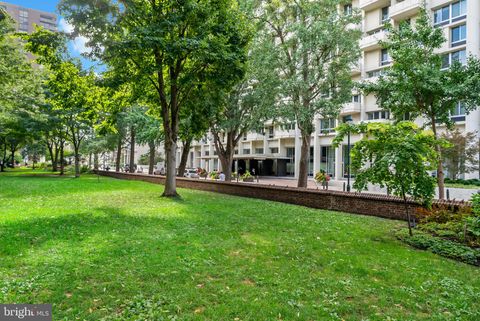 Tiny photo for 604 - 36 S Washington Square #604, PHILADELPHIA, PA 19106 (MLS # PAPH2615316)