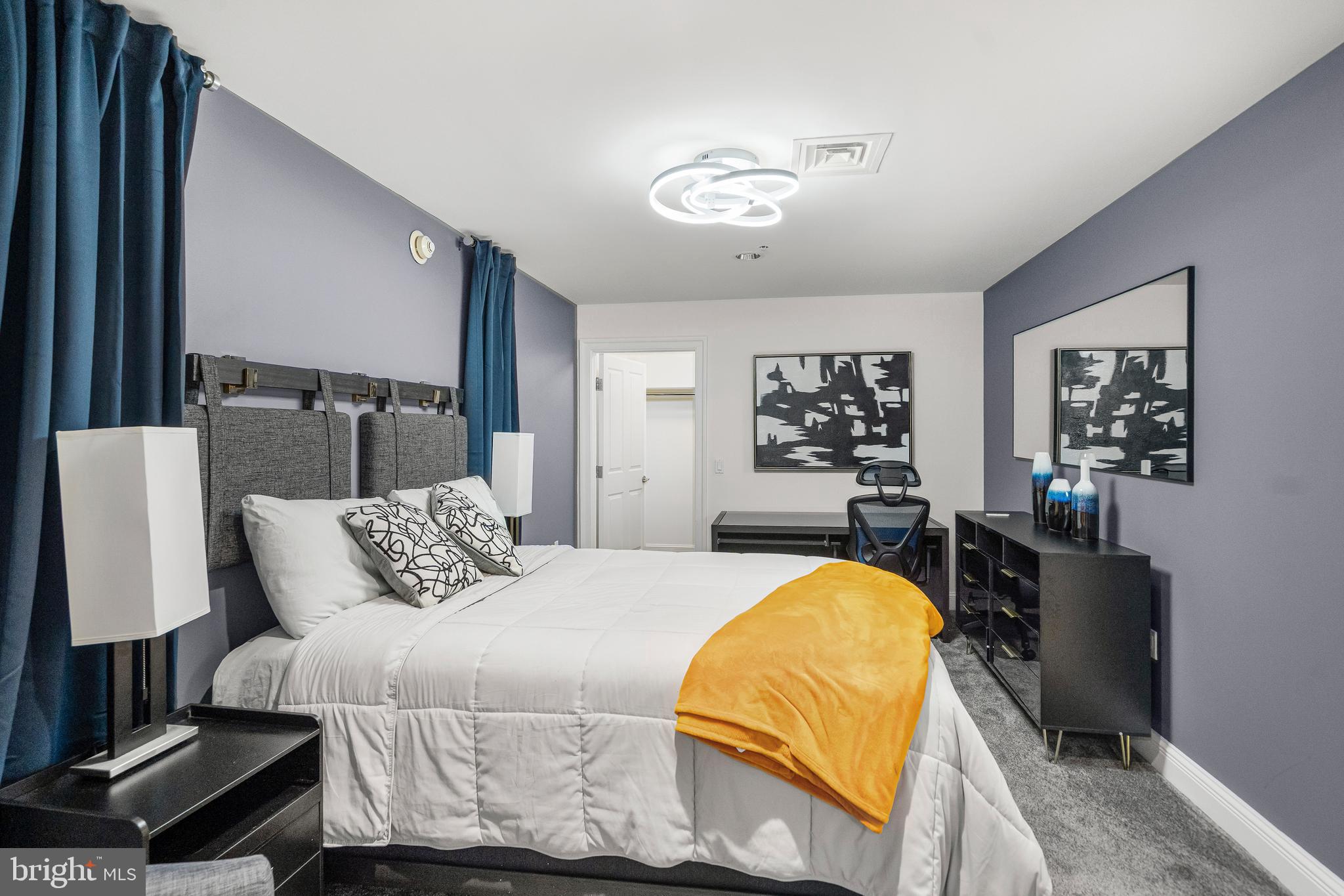 THE RITZ-CARLTON RESIDENCES - Residential Lease