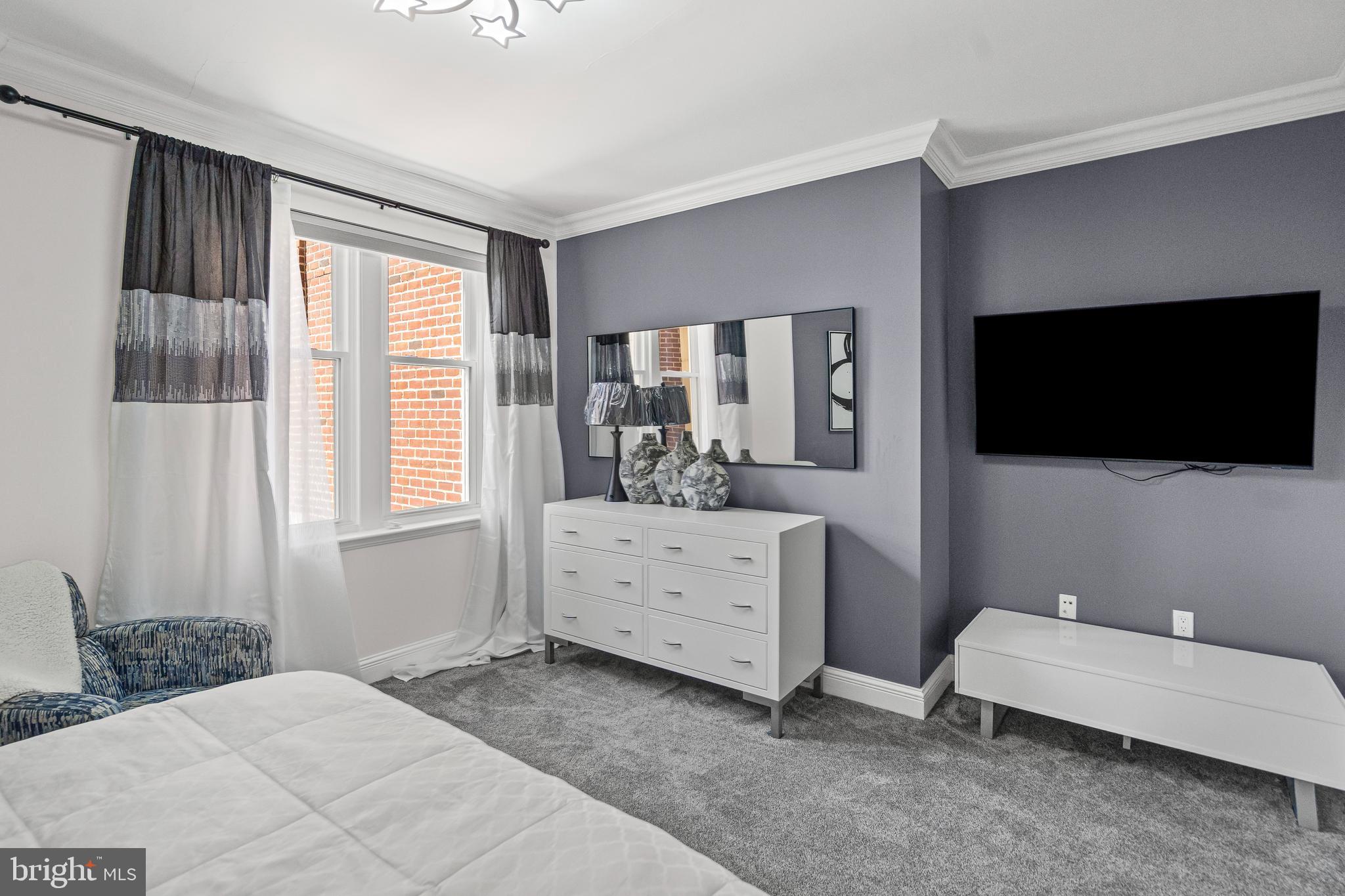 THE RITZ-CARLTON RESIDENCES - Residential Lease