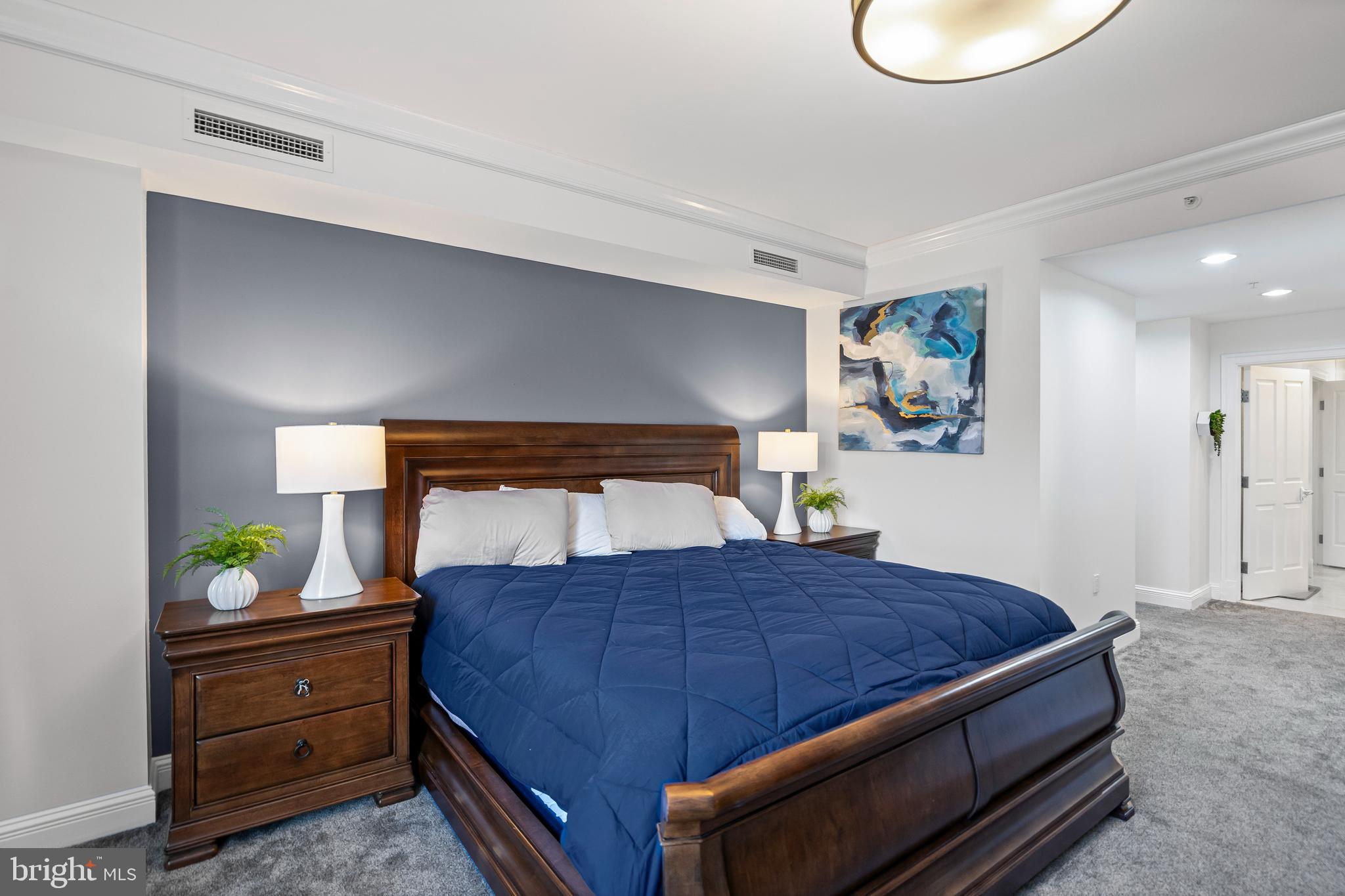 THE RITZ-CARLTON RESIDENCES - Residential Lease