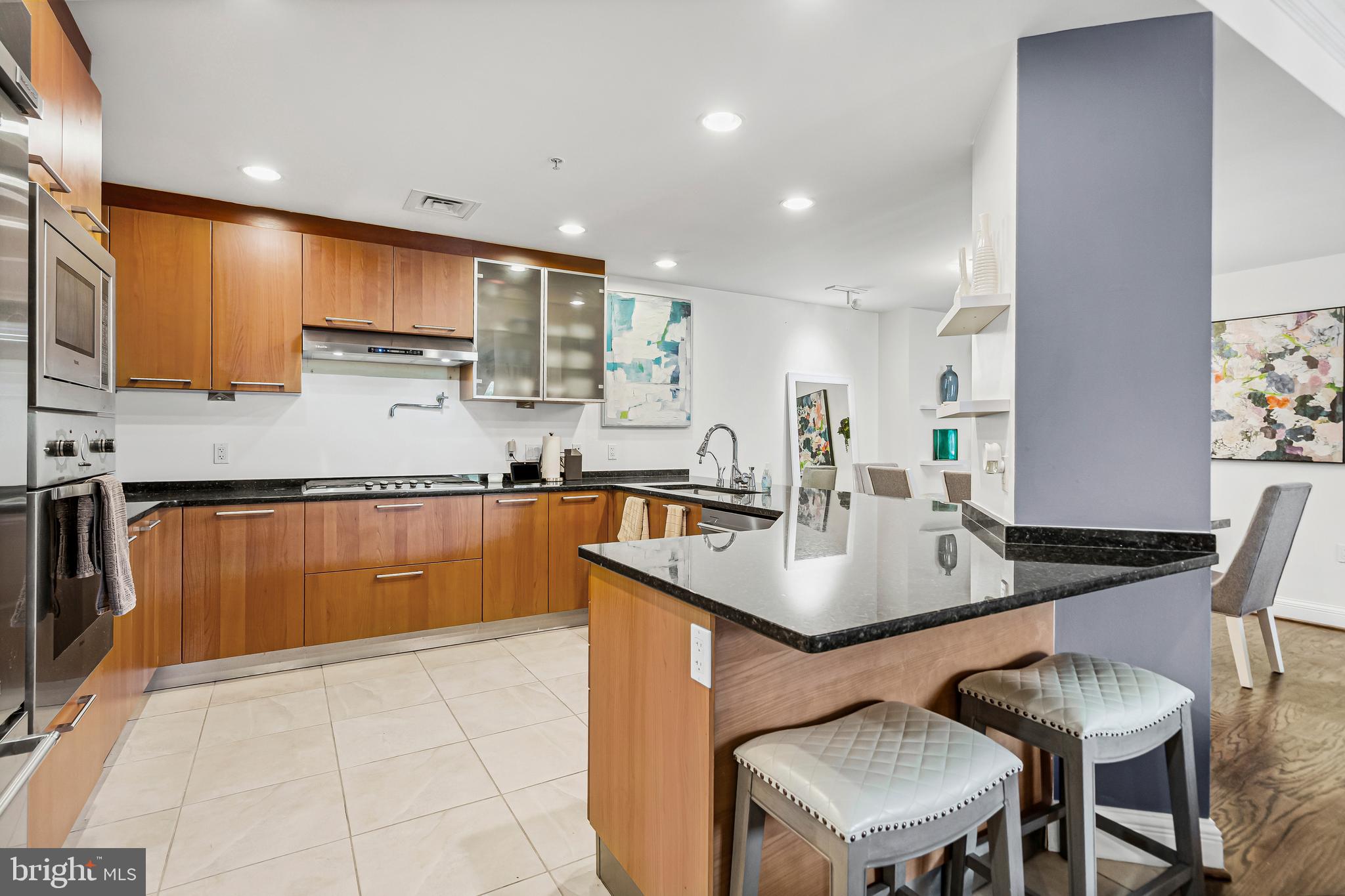 THE RITZ-CARLTON RESIDENCES - Residential Lease