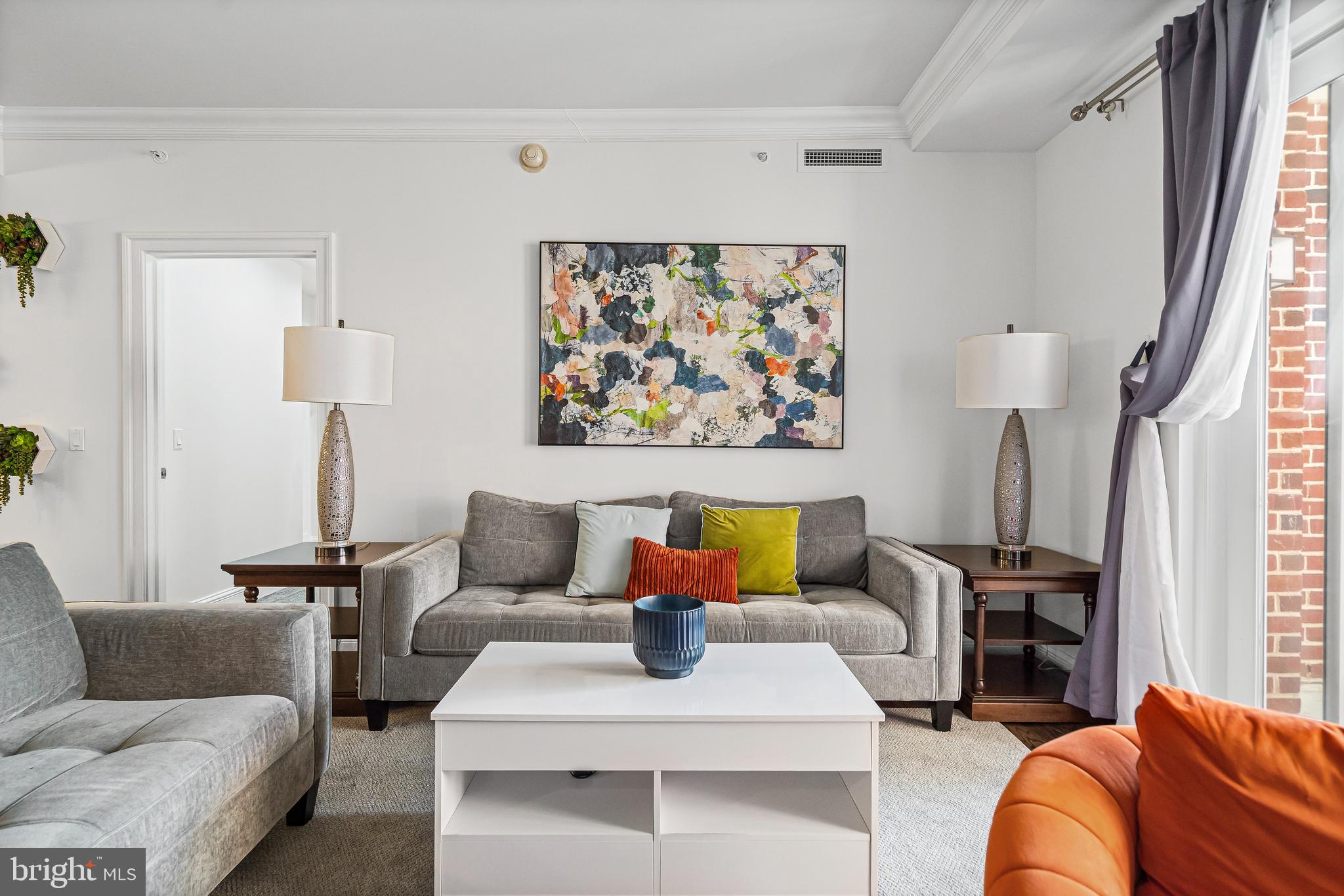 THE RITZ-CARLTON RESIDENCES - Residential Lease