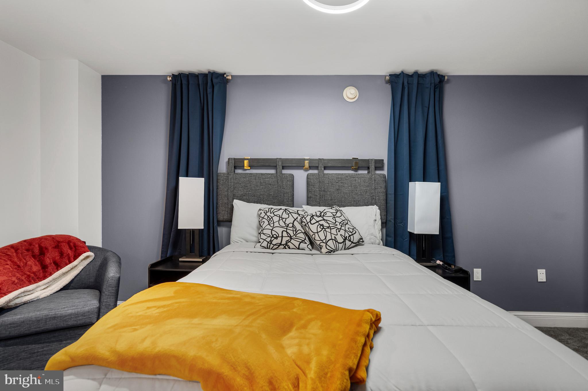 THE RITZ-CARLTON RESIDENCES - Residential Lease